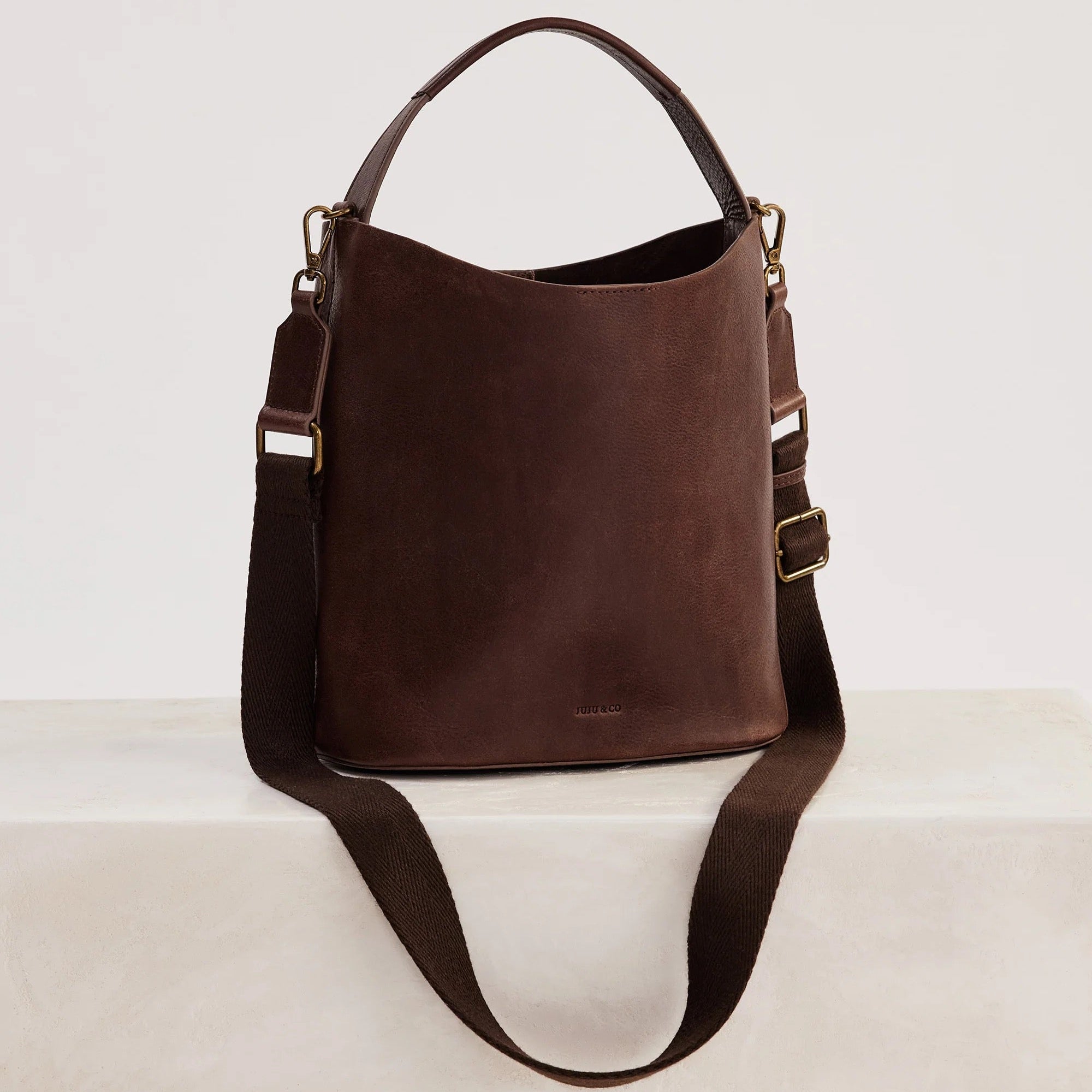 Juju & Co. | Leather Carmen Bag | Chocolate