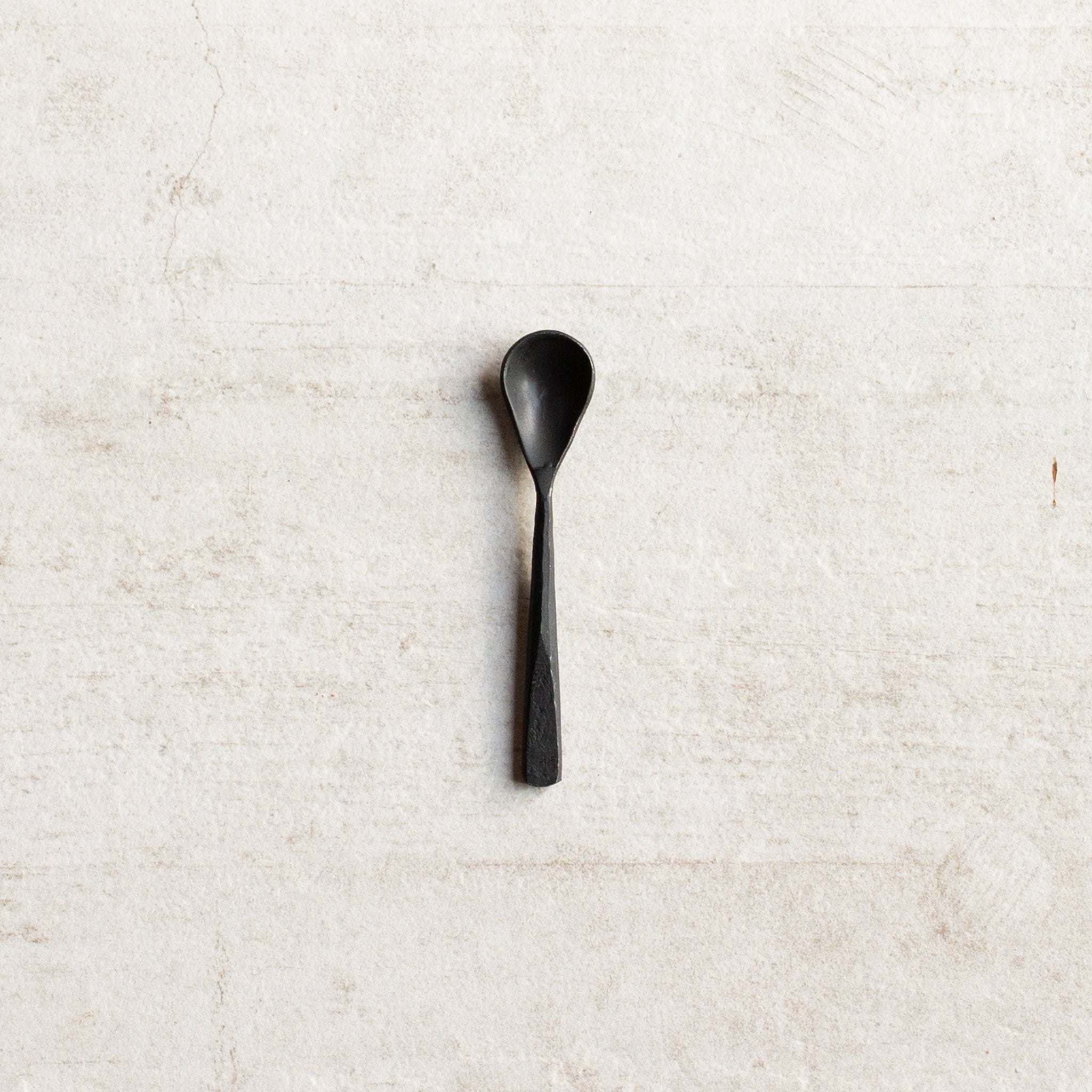 Hammered Salt Spoon | 8cm | Burnished