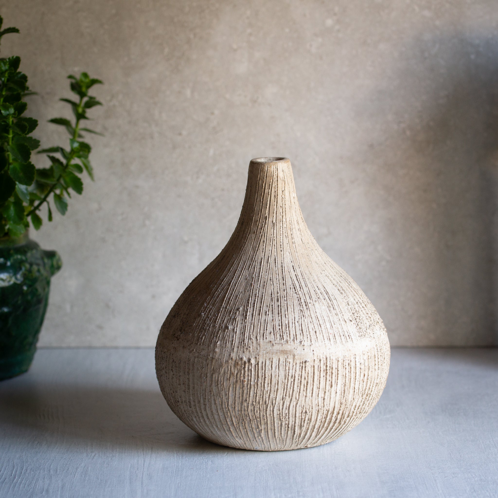 Rustic Terracotta Pot | Narrow Neck Lined Brown