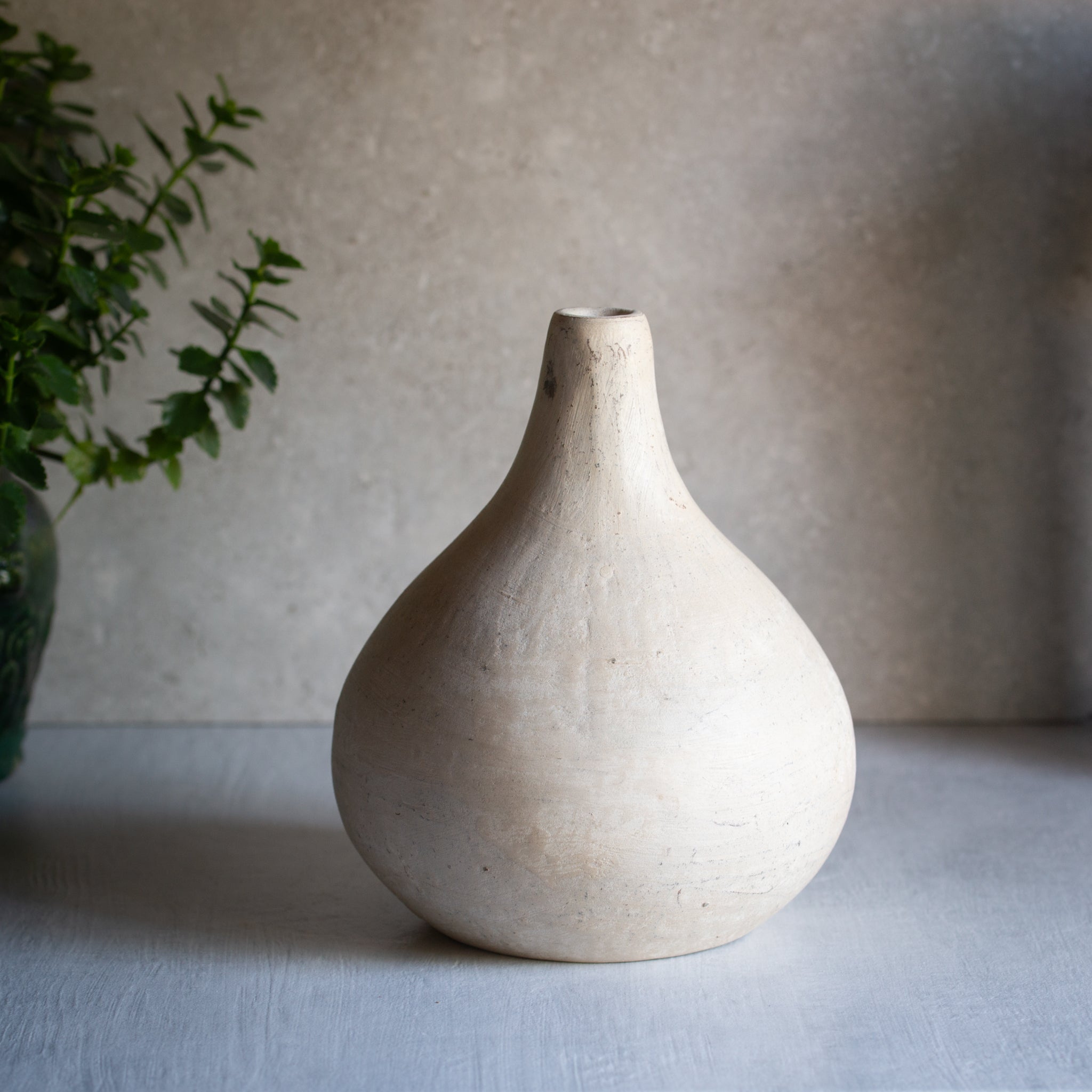 Rustic Terracotta Pot | Narrow Neck Mottle Cream