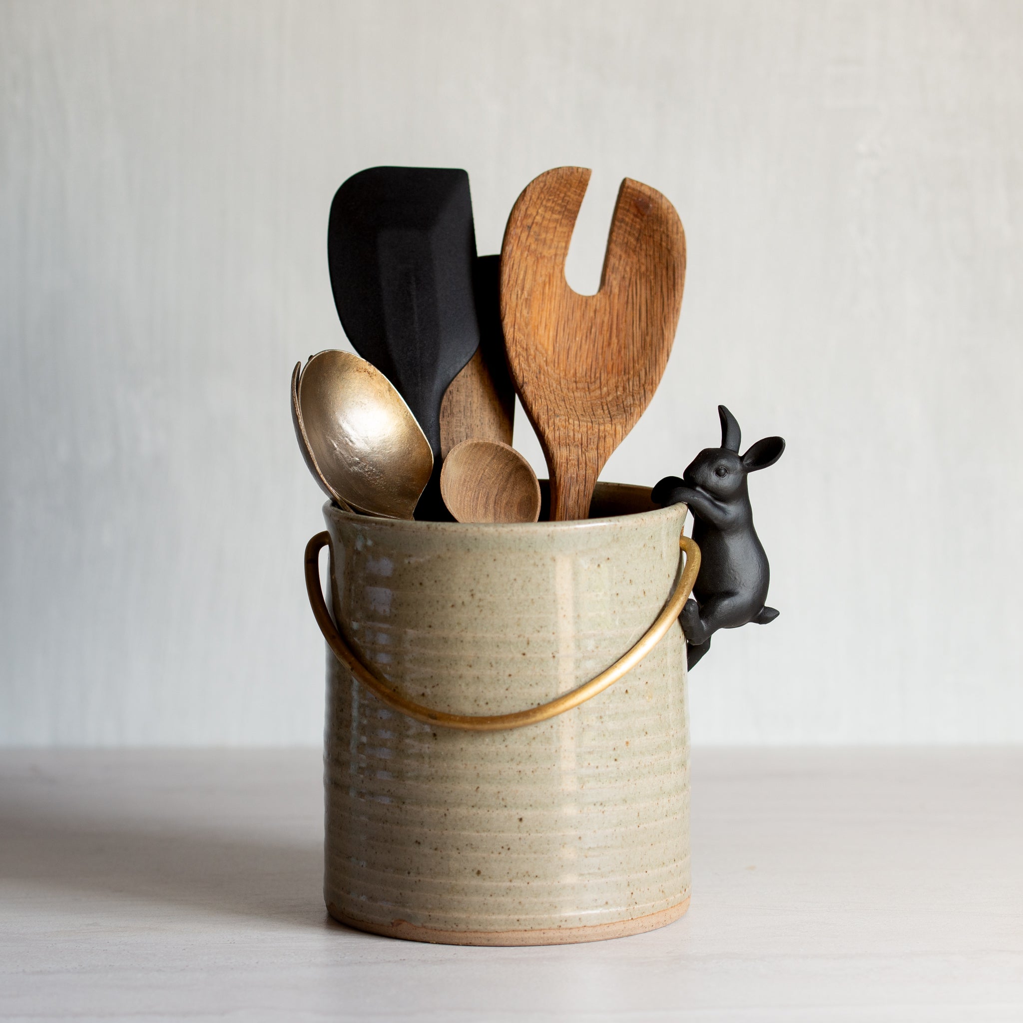 Little Climbing Bunny | Single | Black