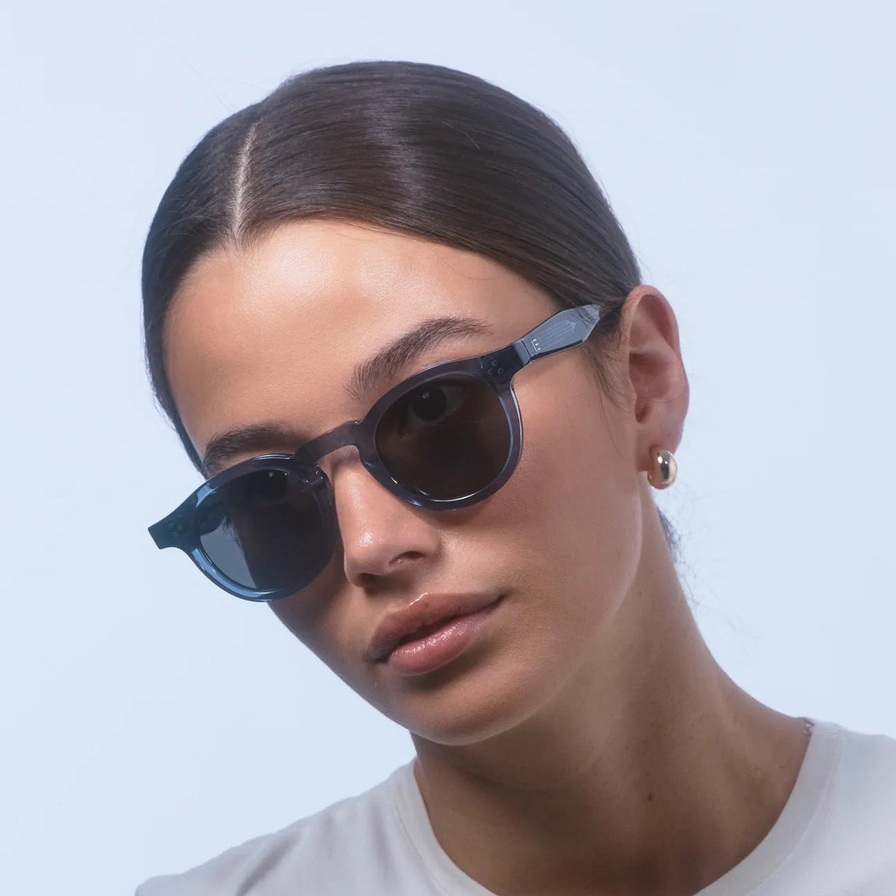 Isle of Eden Sunglasses | Drew | Transparent Blue