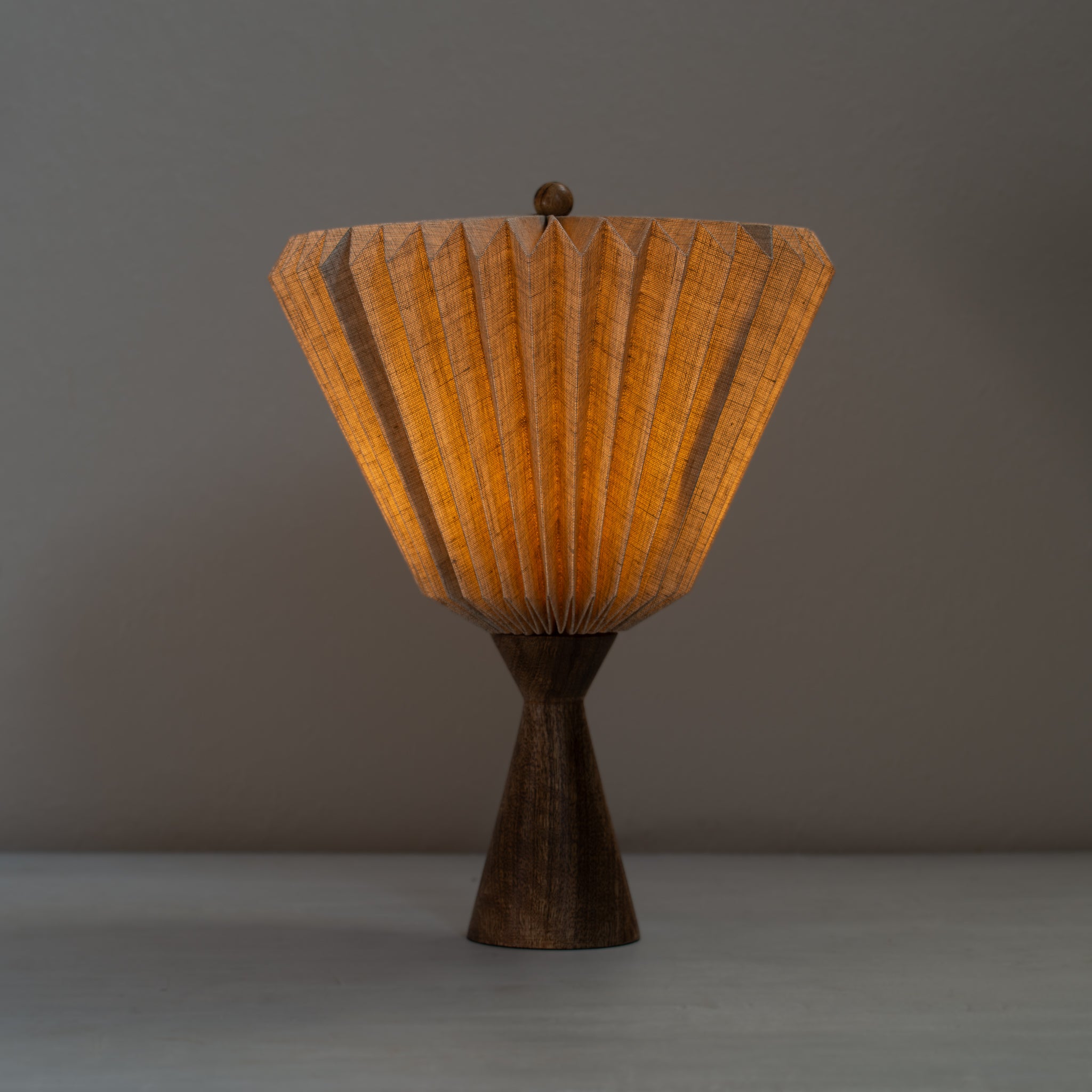 Fold | Linen Table Lamp | Ryuki | Natural