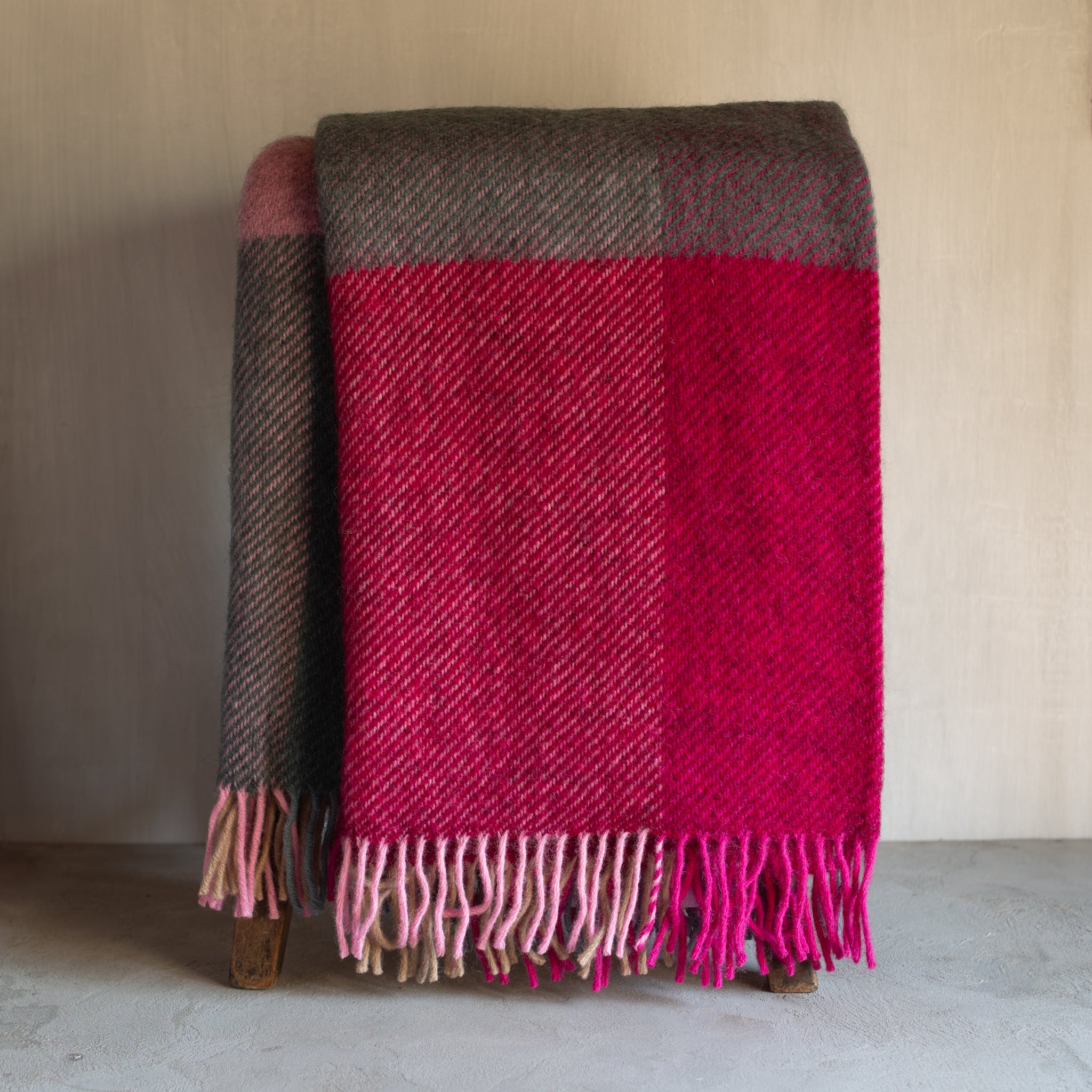 Klippan NZ Wool Blanket | Gotland Check | Pink