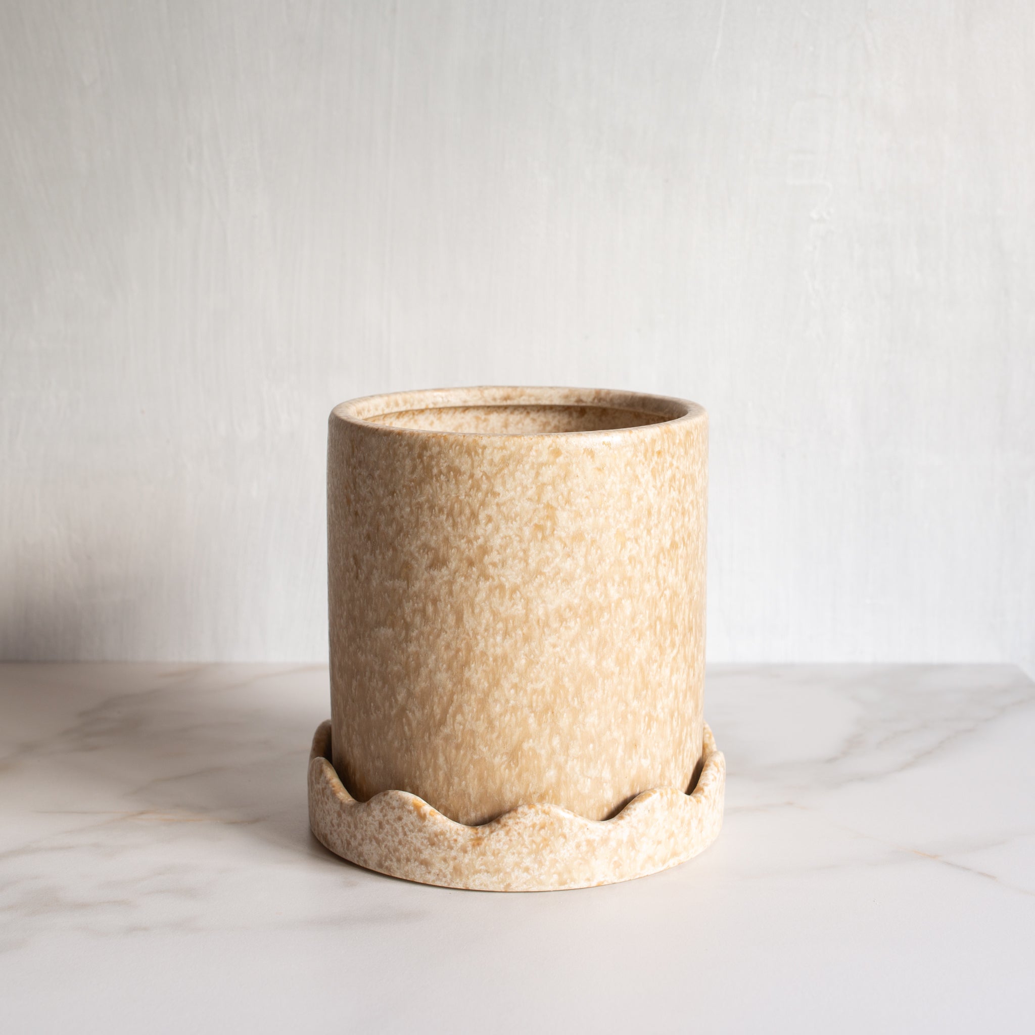 Macey Ceramic Pot w/saucer | Medium