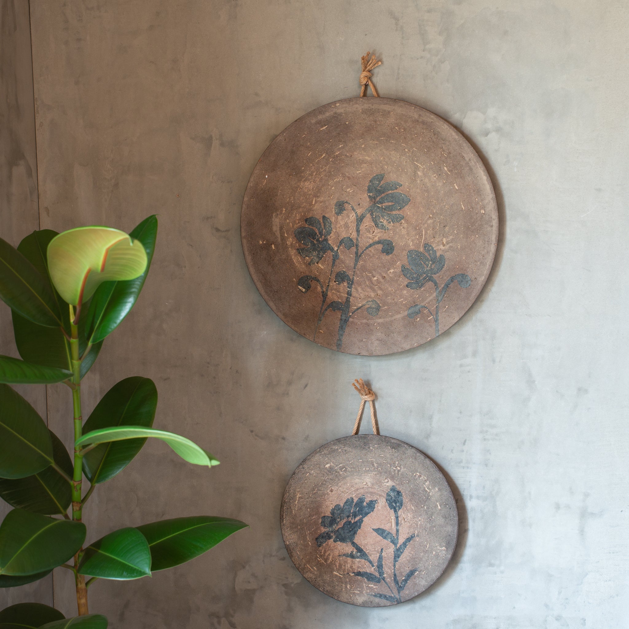 Maia Terracotta Wall Plate | Small