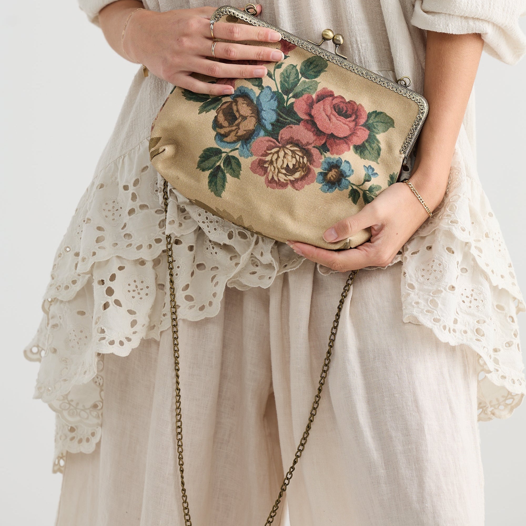 Nightingale Purse | Rose Bouquet