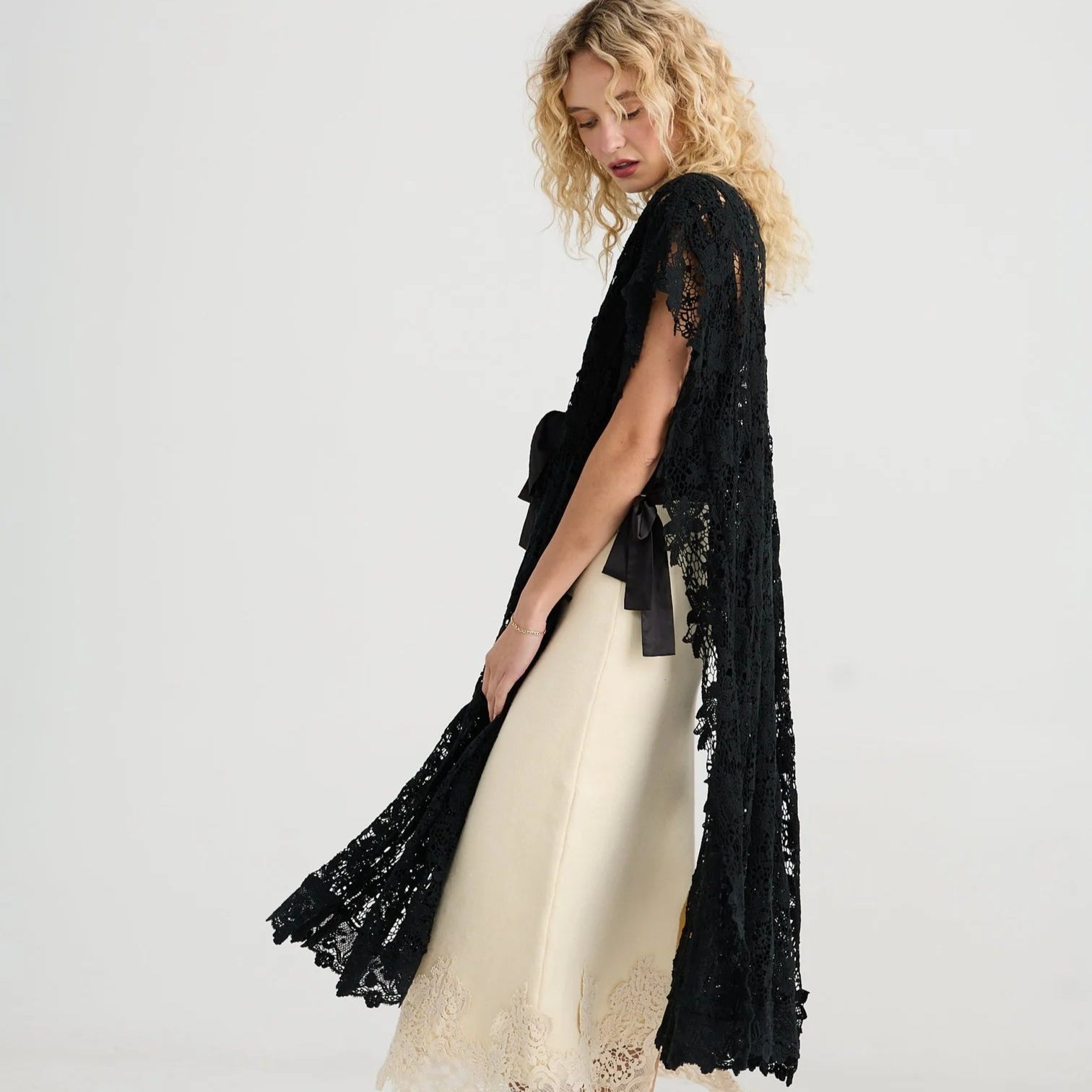 Empress Lace Duster | Ebony