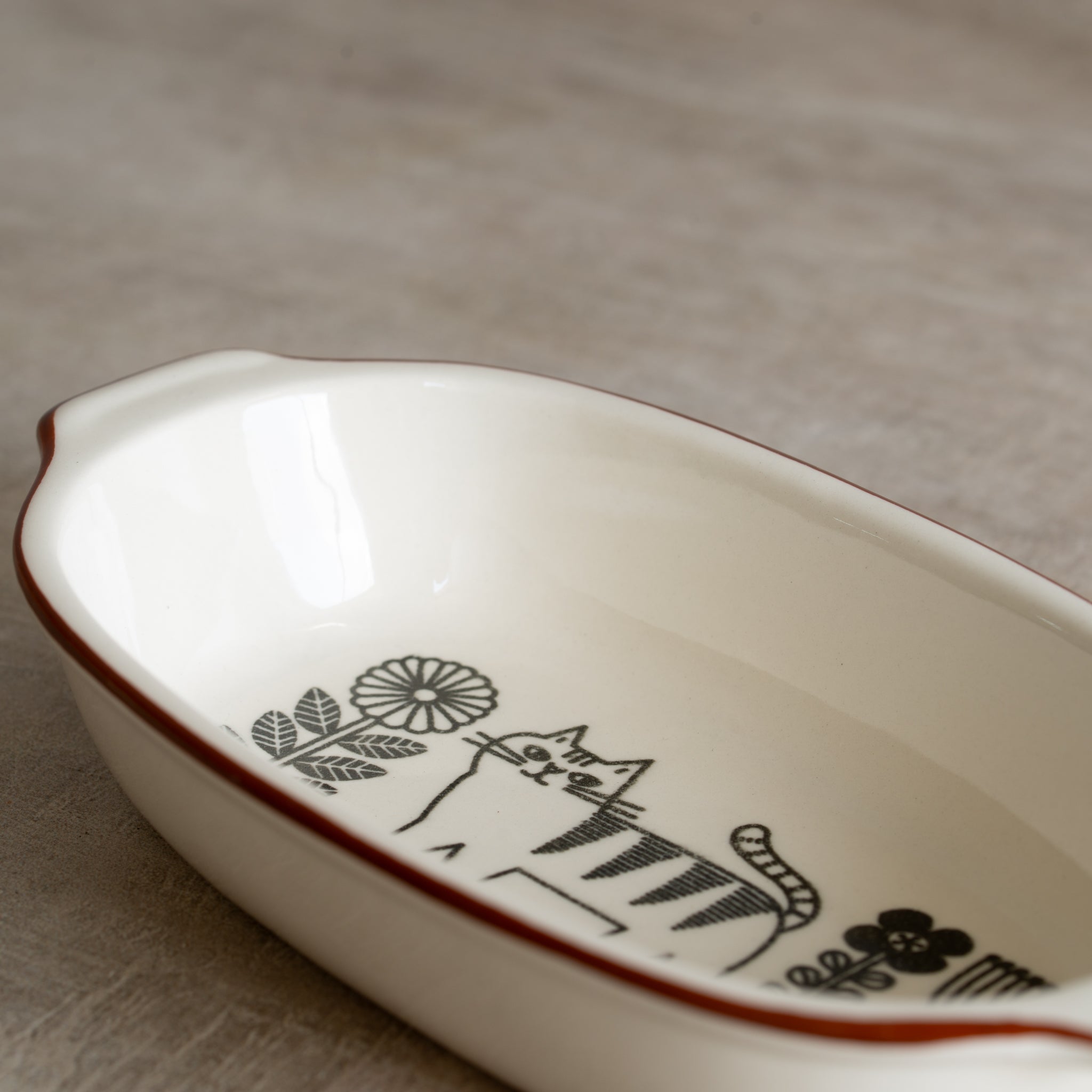 Japanese Ceramics | Oval Cat Oven Dish