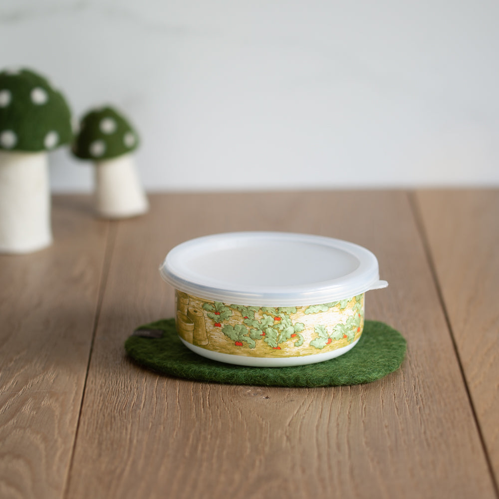 Enamel Bowl With Lid | Peter Rabbit