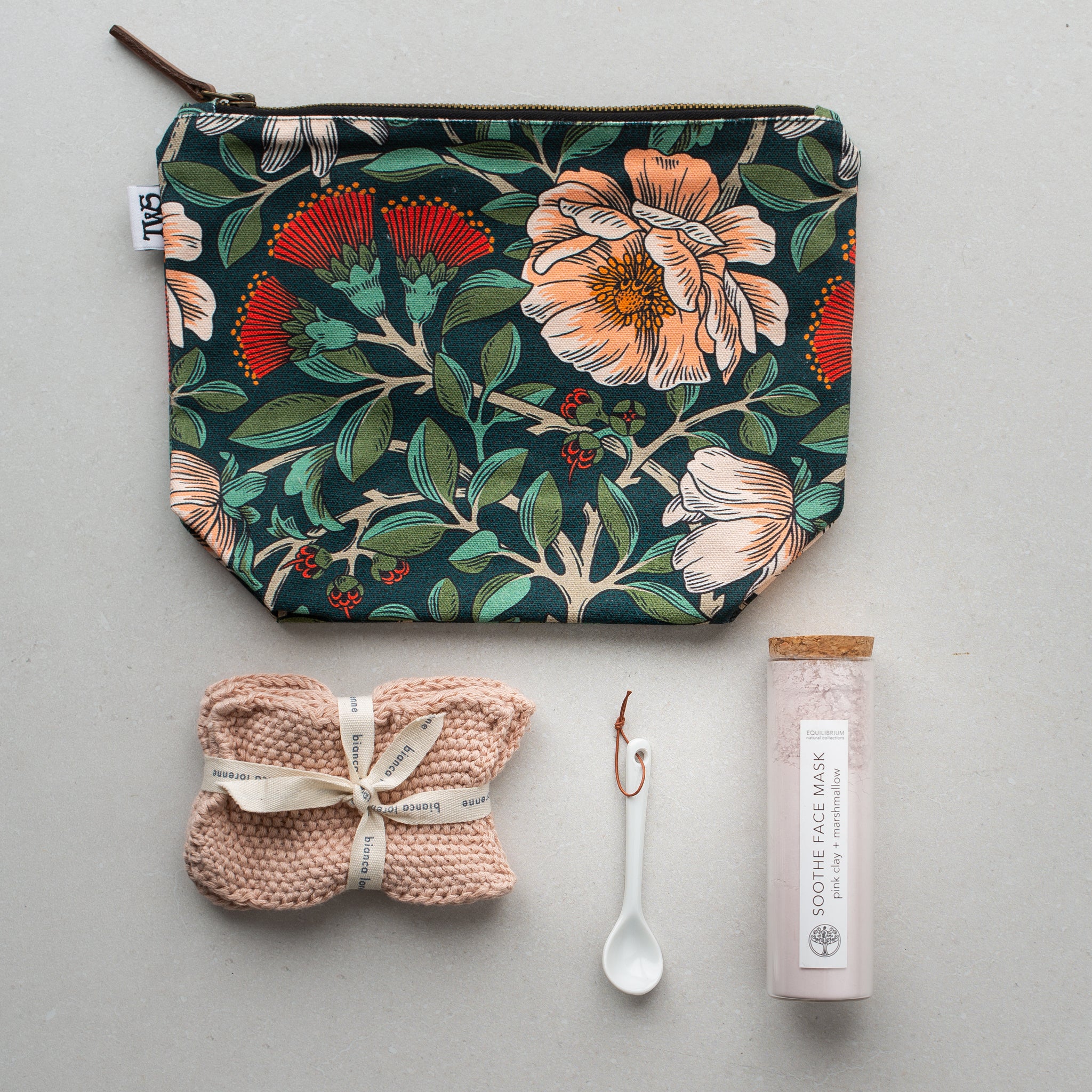 Rata & Mt Cook Lily Large Cotton Pouch Rata & Mt Cook Lily Large Cotton Pouch