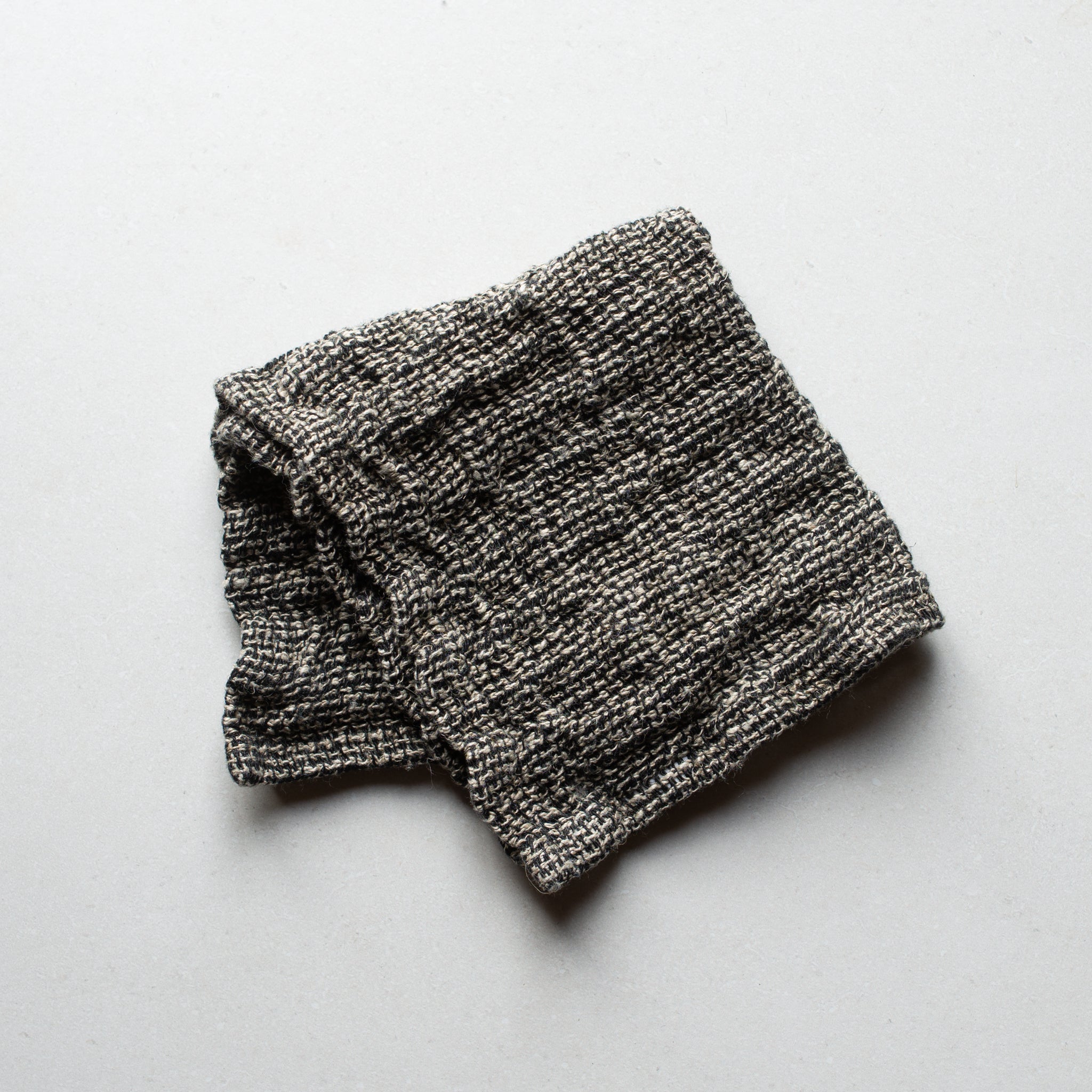 Rustic Linen Mesh Wash Cloth | Natural & Black