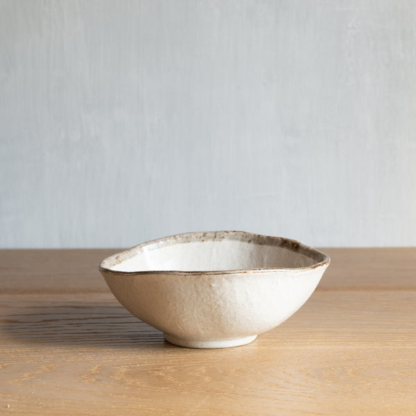 Japanese Ceramics | Shirokaratsu | Medium Serving Bowl