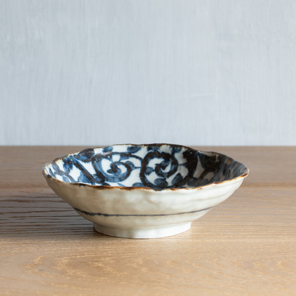 Japanese Ceramics | Sometsuke Karakusa Bowl | Medium