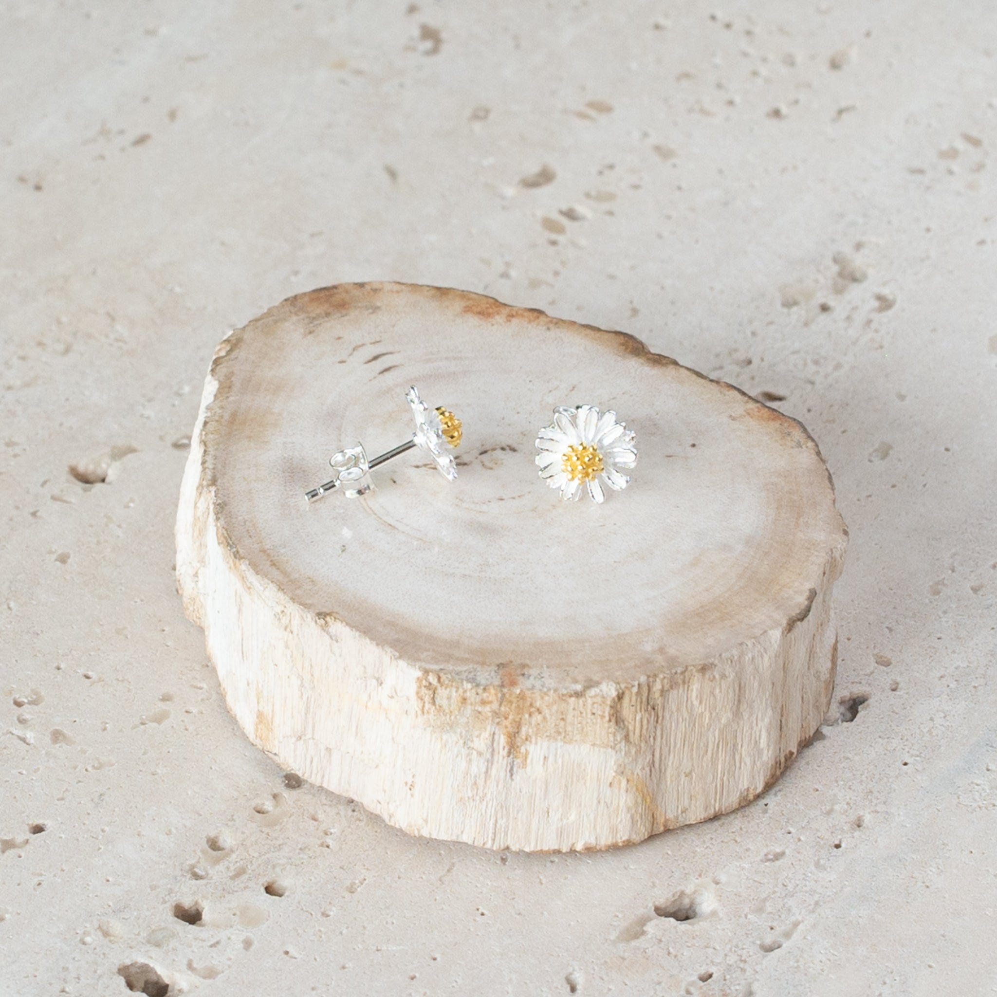 Sterling Silver Earrings | Pretty Daisy | Stud