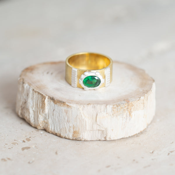 vS|B Flattened Claw Emerald Ring | Sterling Silver + Brass