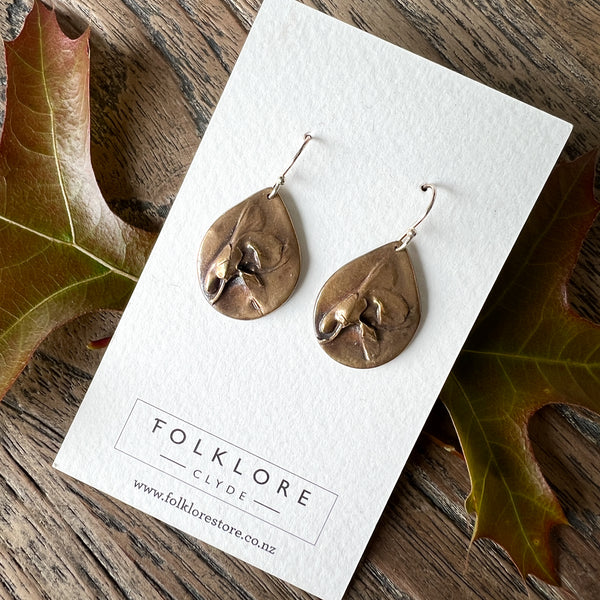 Flora Hand-Cast Bronze Earrings [J]