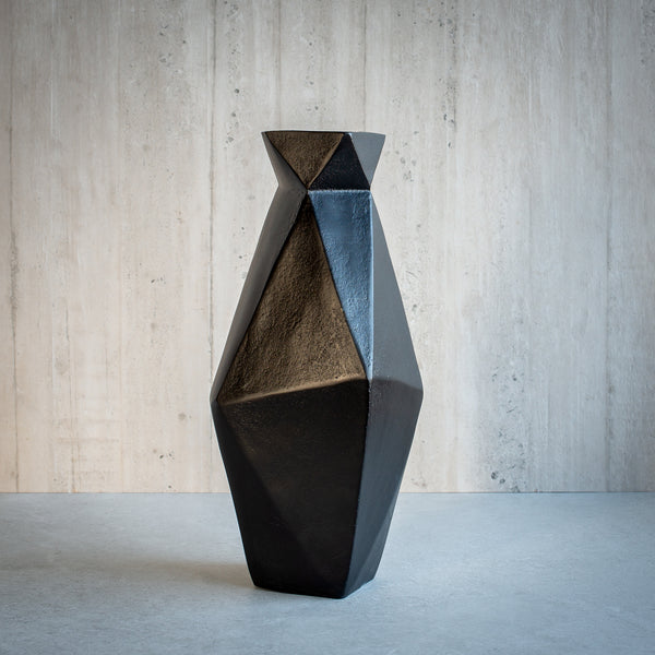 Faceted Geo Vase | Black