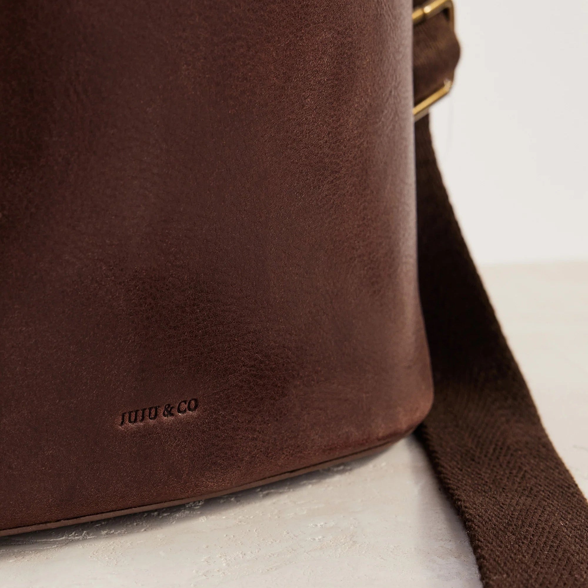 Juju & Co. | Leather Carmen Bag | Chocolate