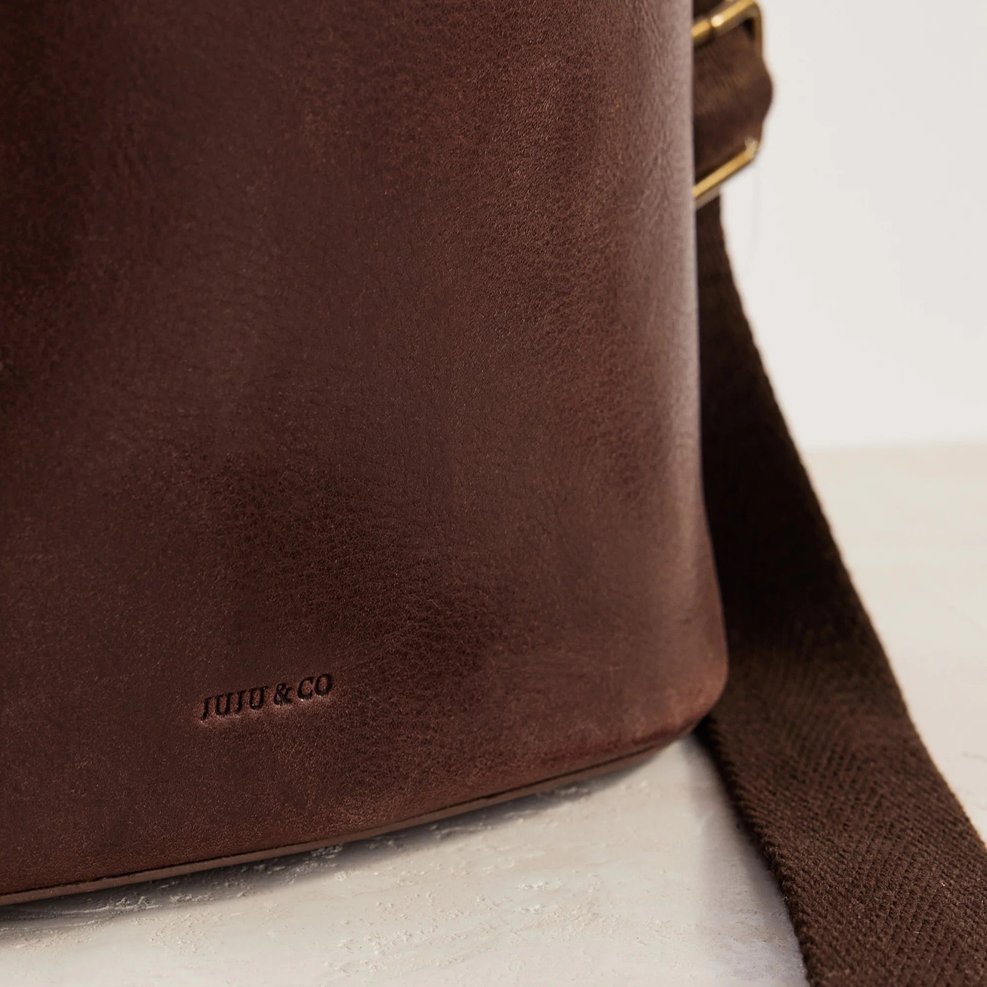 Juju & Co. | Leather Carmen Bag | Chocolate