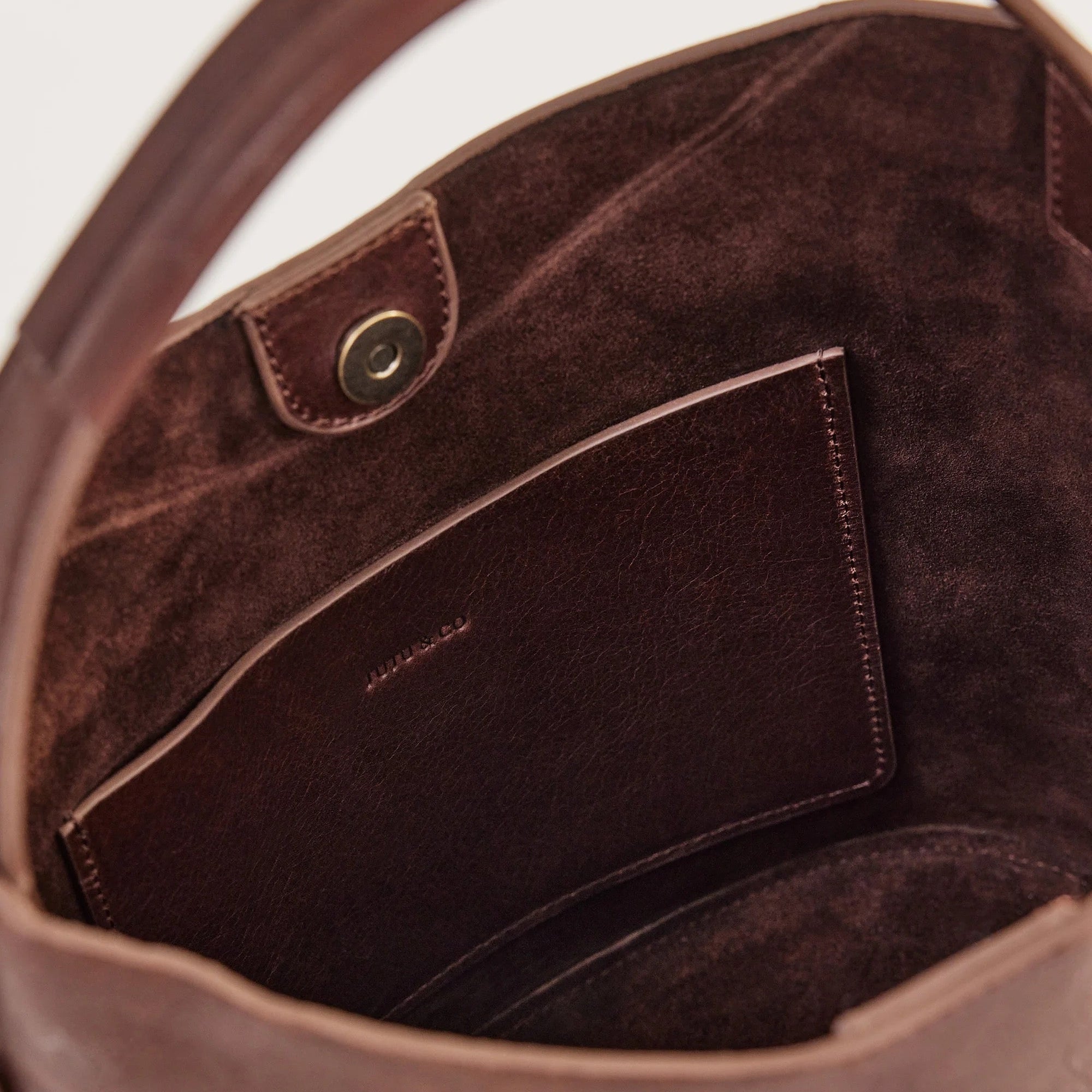 Juju & Co. | Leather Carmen Bag | Chocolate