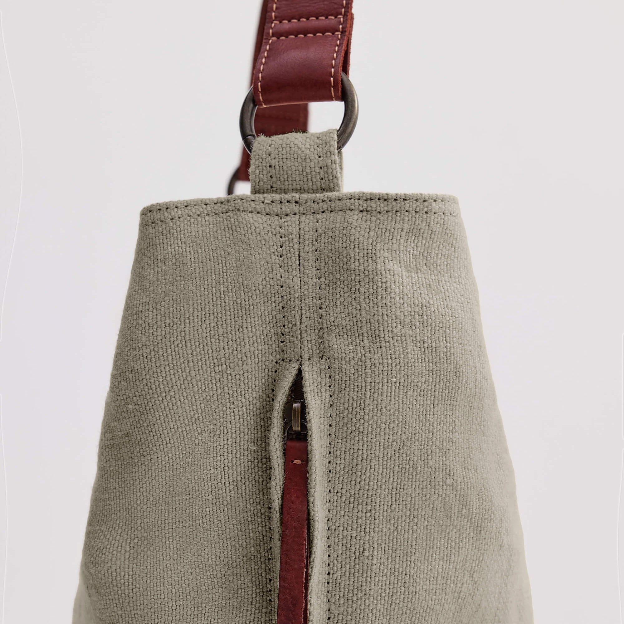 Juju & Co. | Baby Jute Slouchy Bag | Eucalyptus