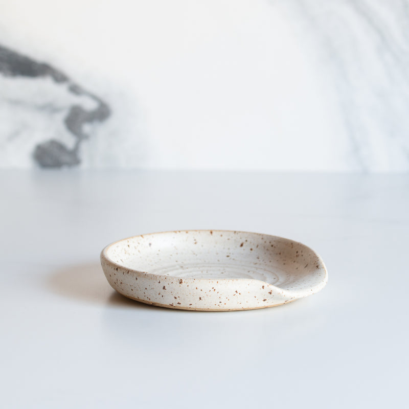 Anna Campbell | New Zealand Ceramics | Spoon Rest | Mottled White