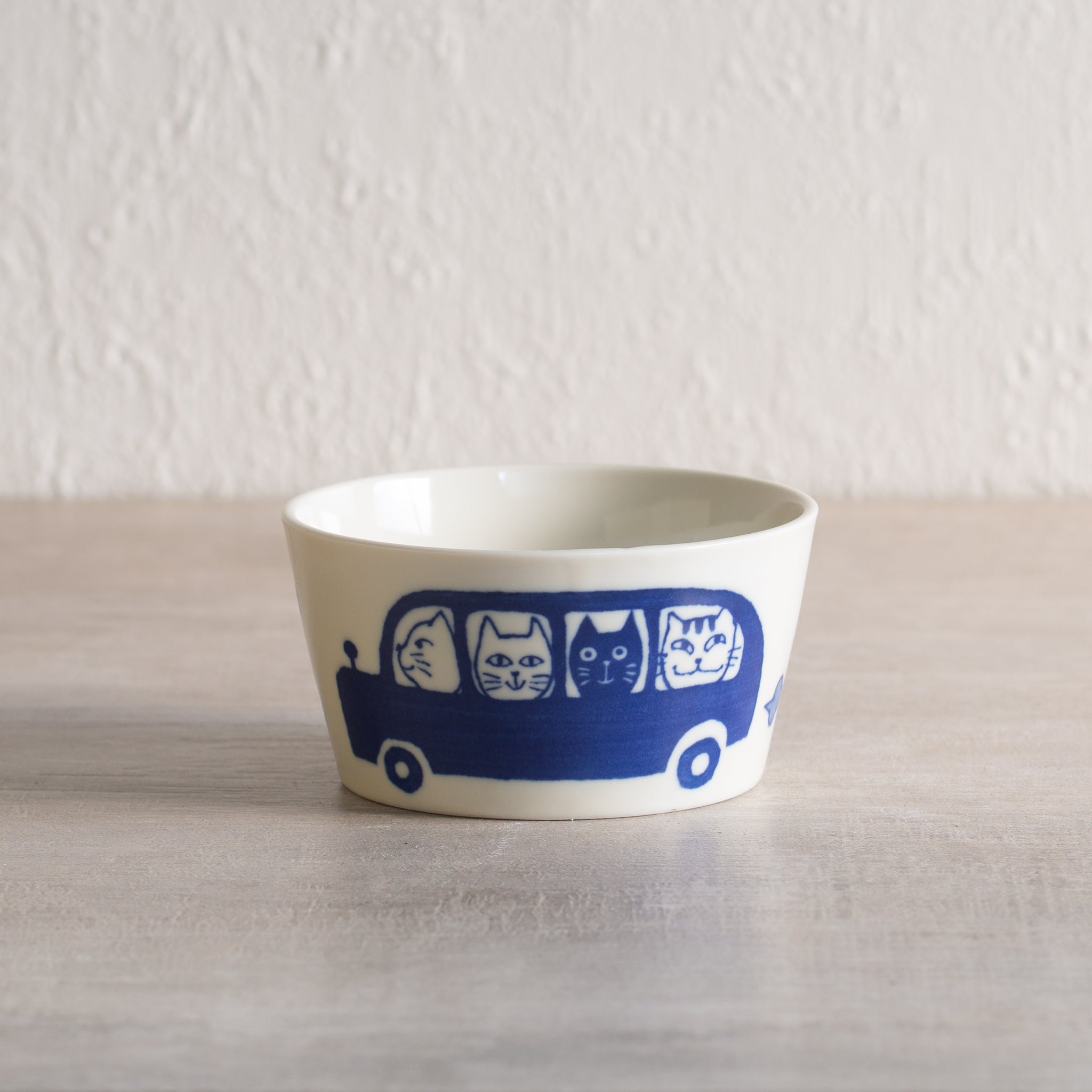 Japanese Ceramics | Cat Tour Bus Bowl