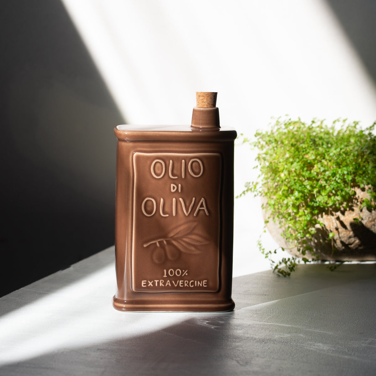 Ceramic Oil Bottle | Brun