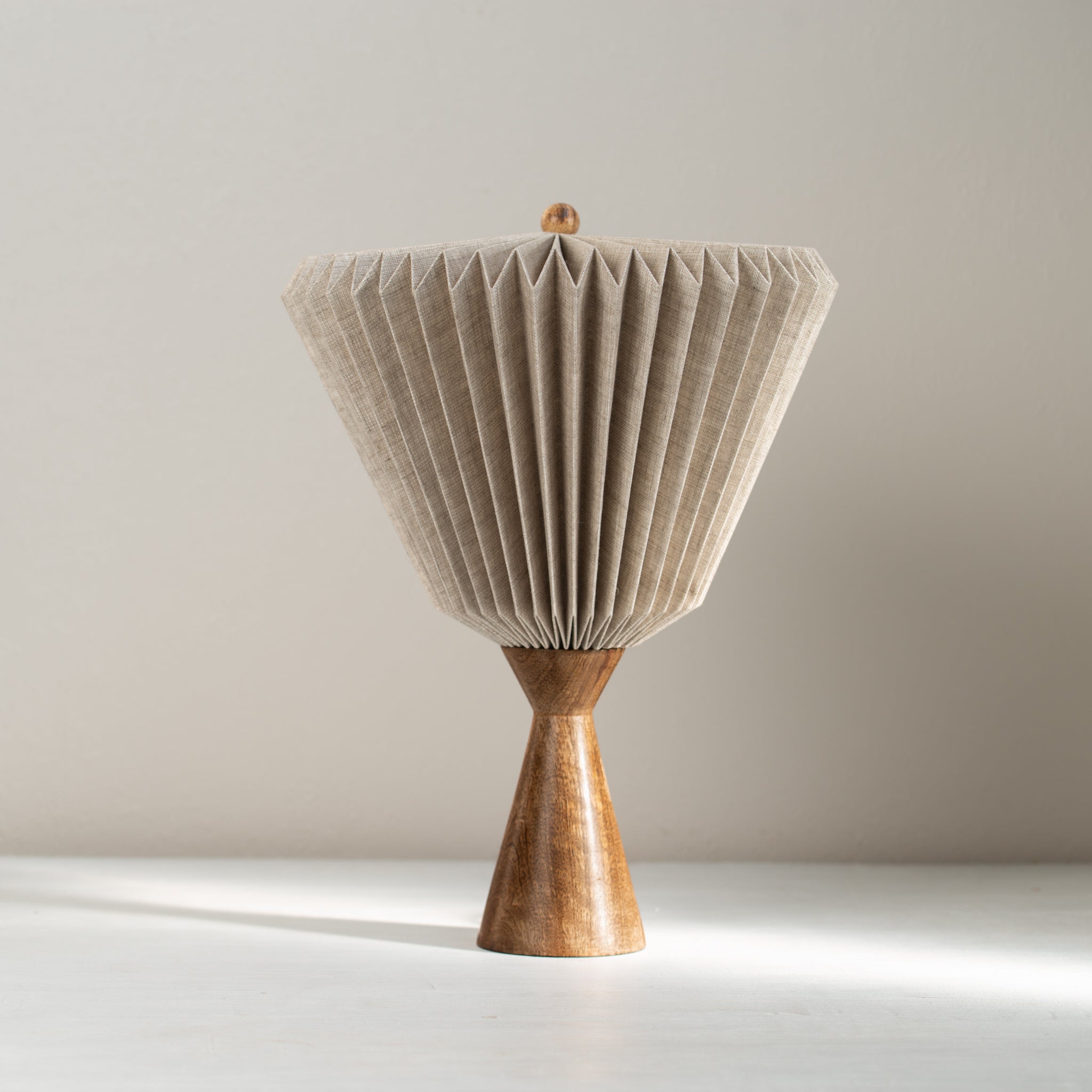 Fold | Linen Table Lamp | Ryuki | Natural