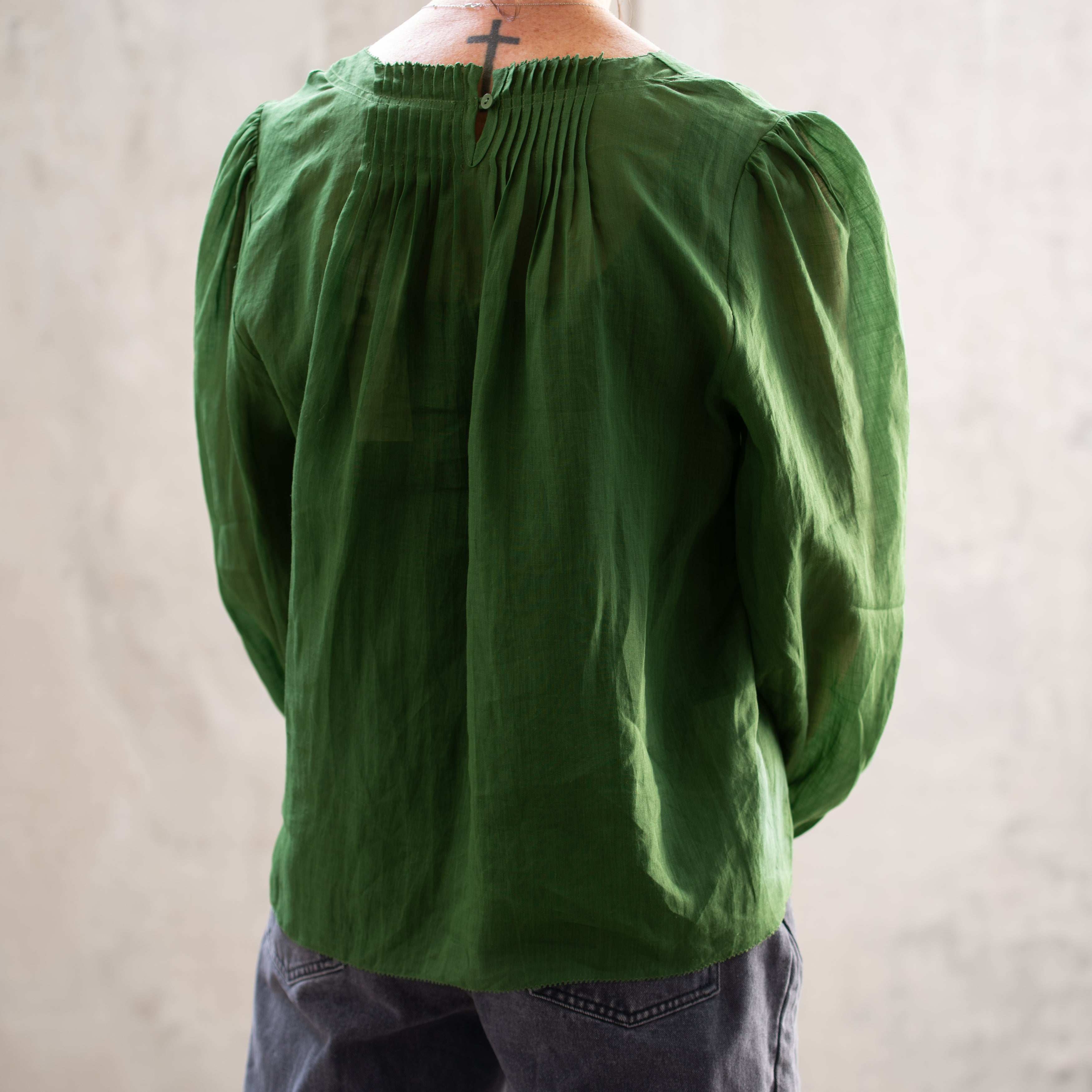 Long Sleeve Pintuck Top | Ariel | Moss