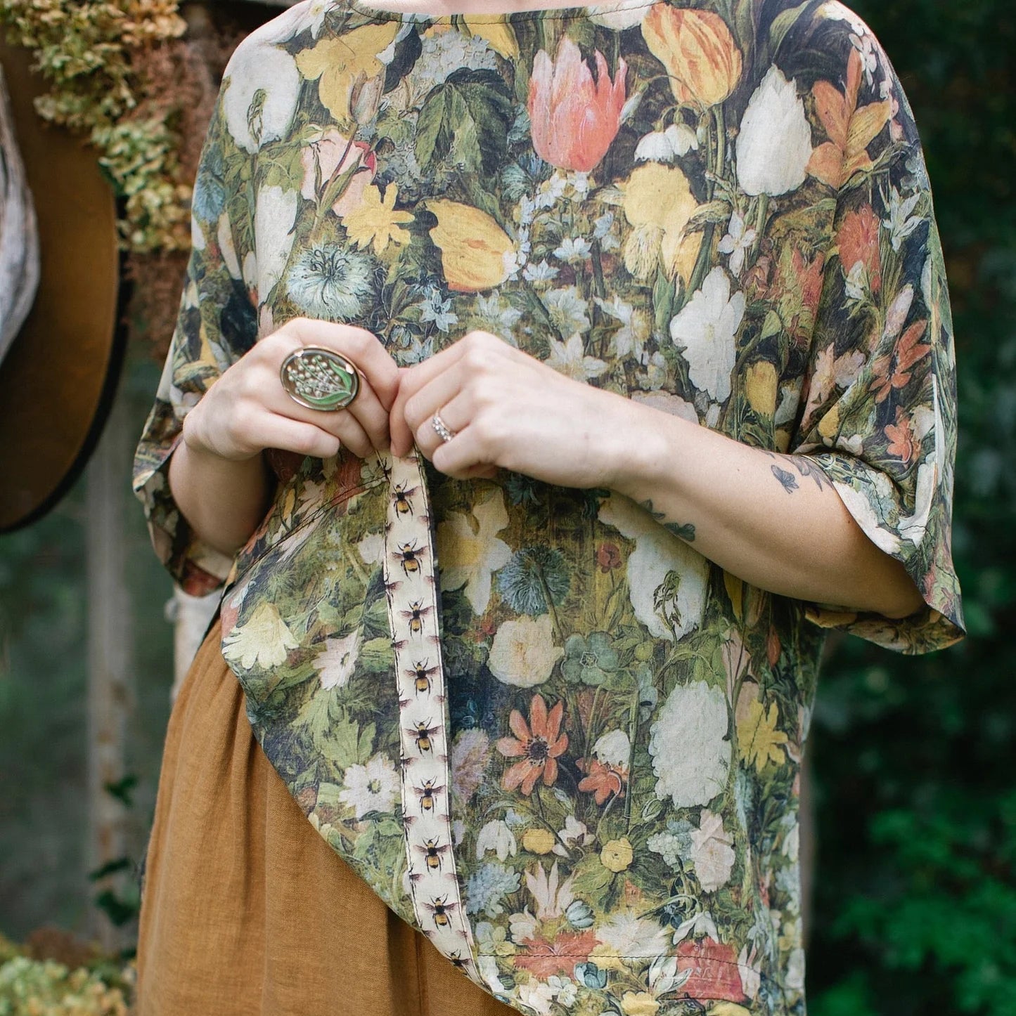 Luxe Tee | I Dream in Flowers