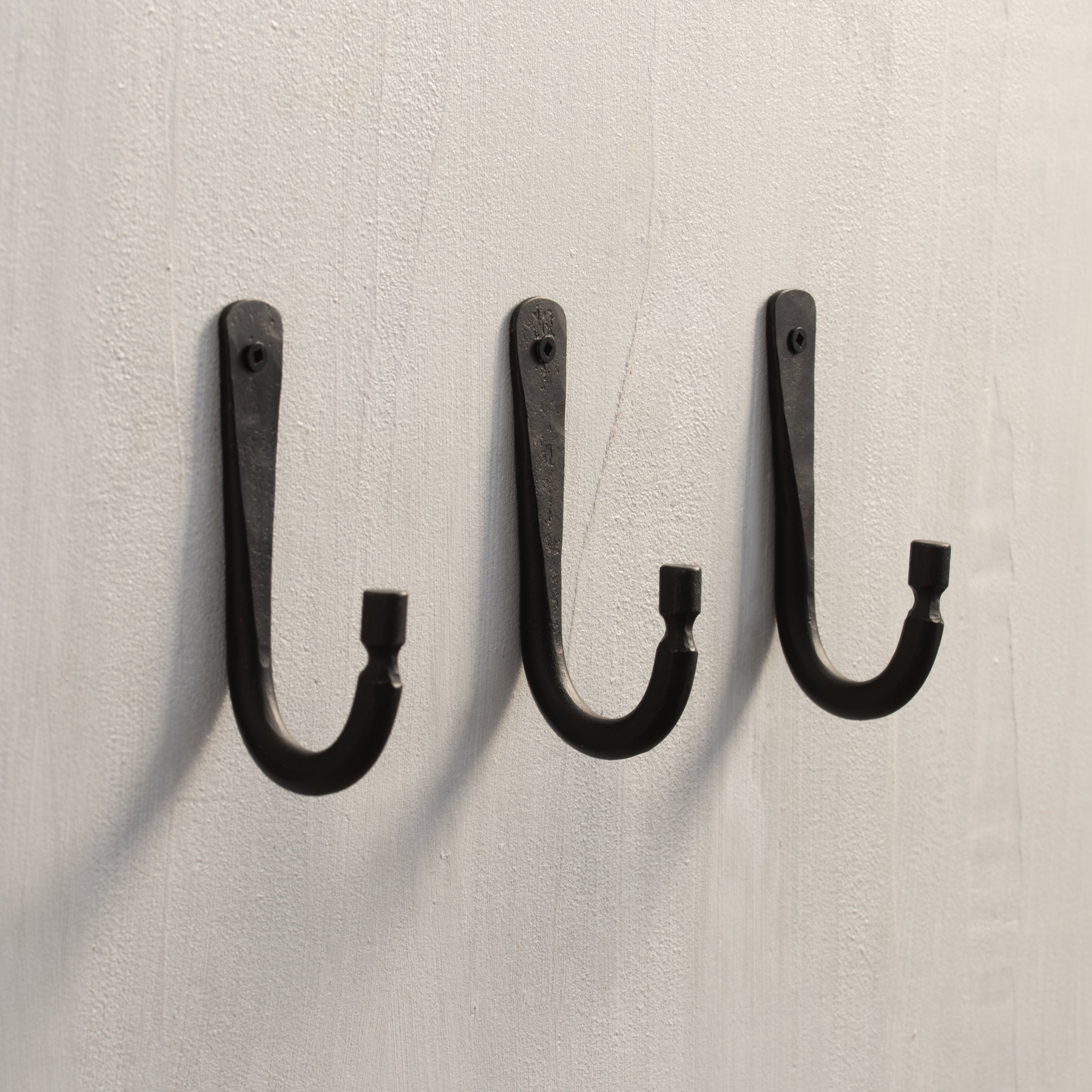 Forged | Anvil Hook | Iron | Black