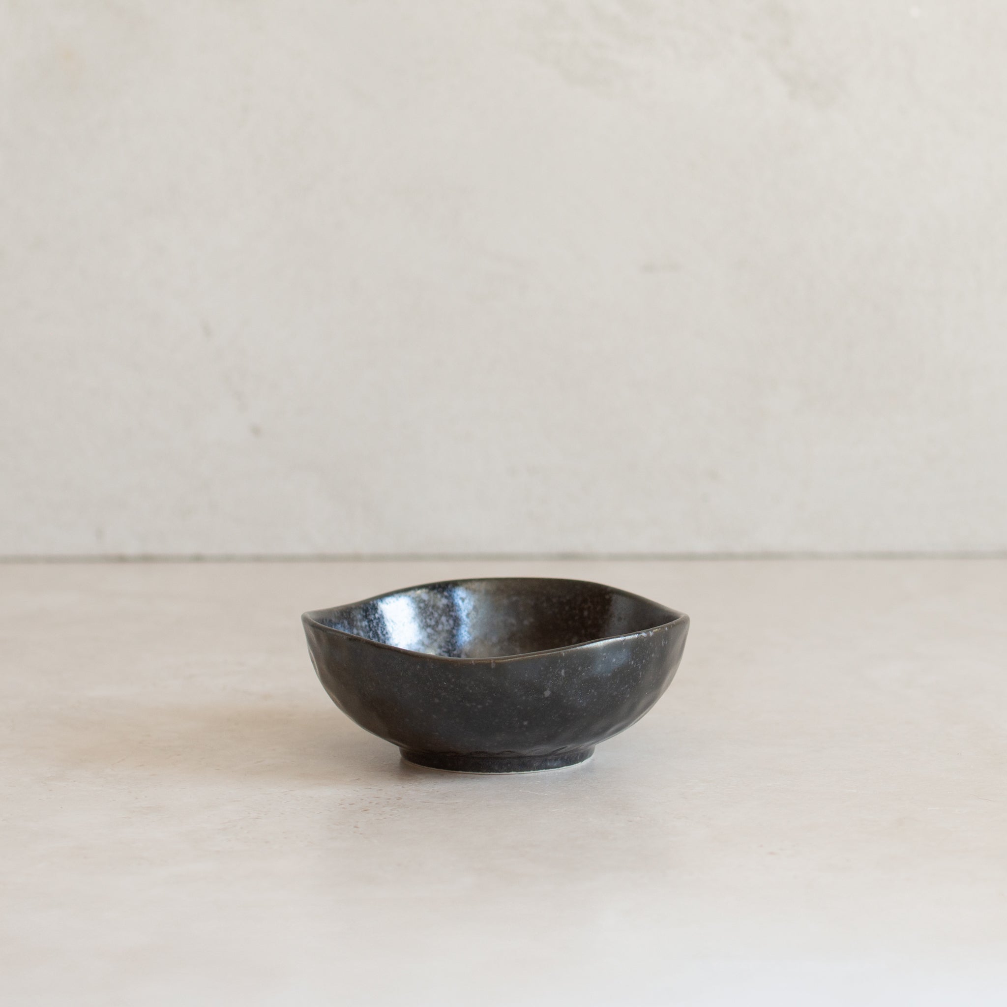 Japanese Ceramics | Uneven Bowl | Small | Matte Black