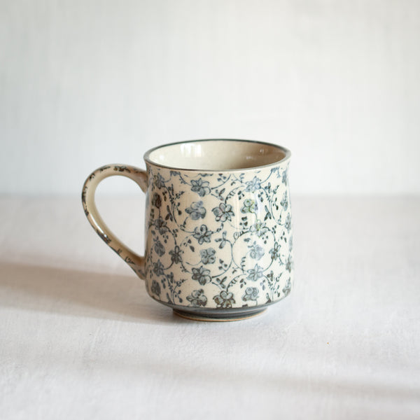 Japanese Ceramics | Tea Mug | Antique Kusa