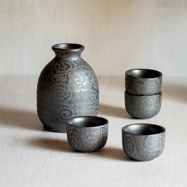 Japanese Ceramics | Black Scroll | Sake Set/4