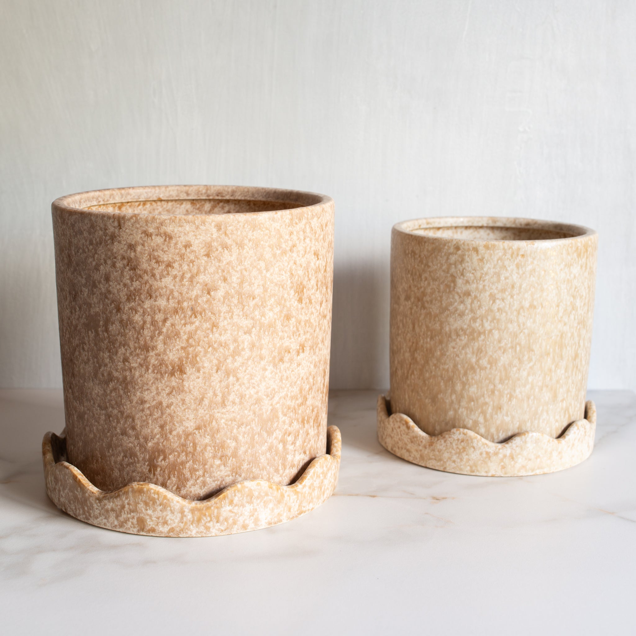 Macey Ceramic Pot w/saucer | Medium