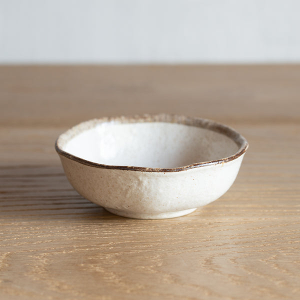 Japanese Ceramics | Shirokaratsu | Medium Dish