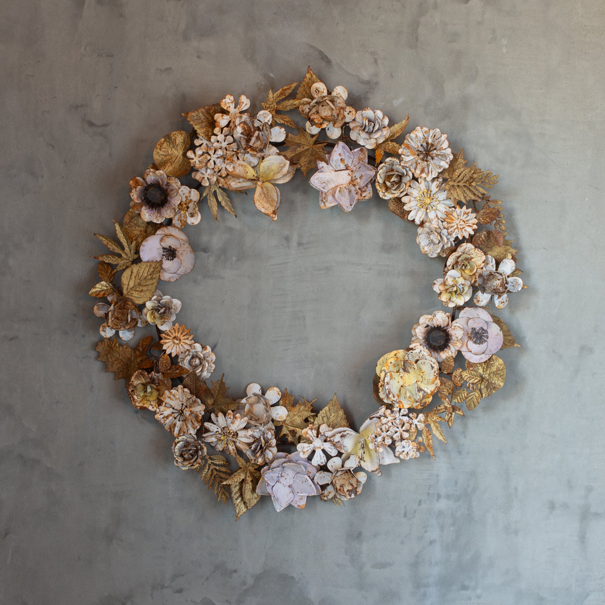 Gracious Fleur | Iron Wall Wreath