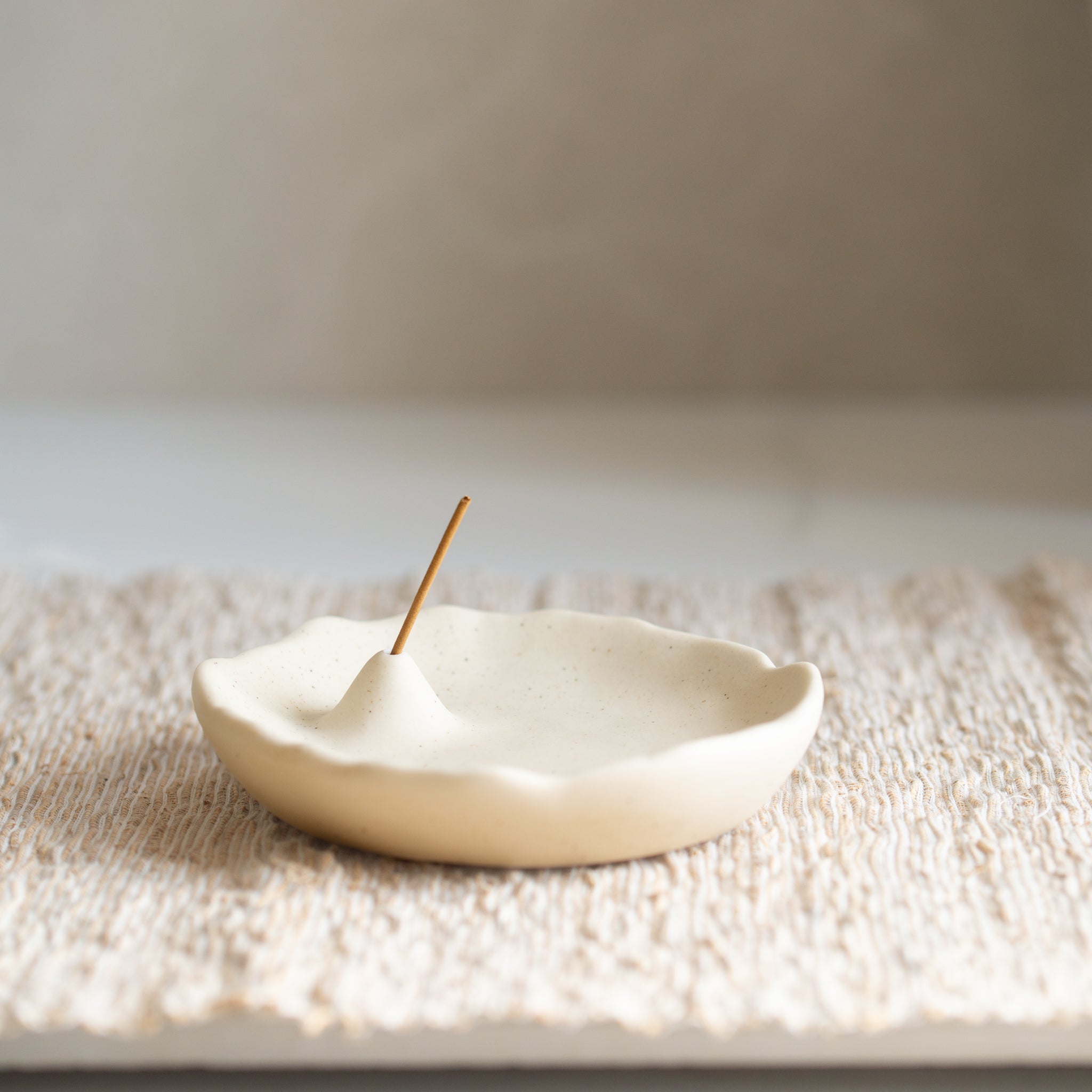 Mont | Ceramic Incense Holder
