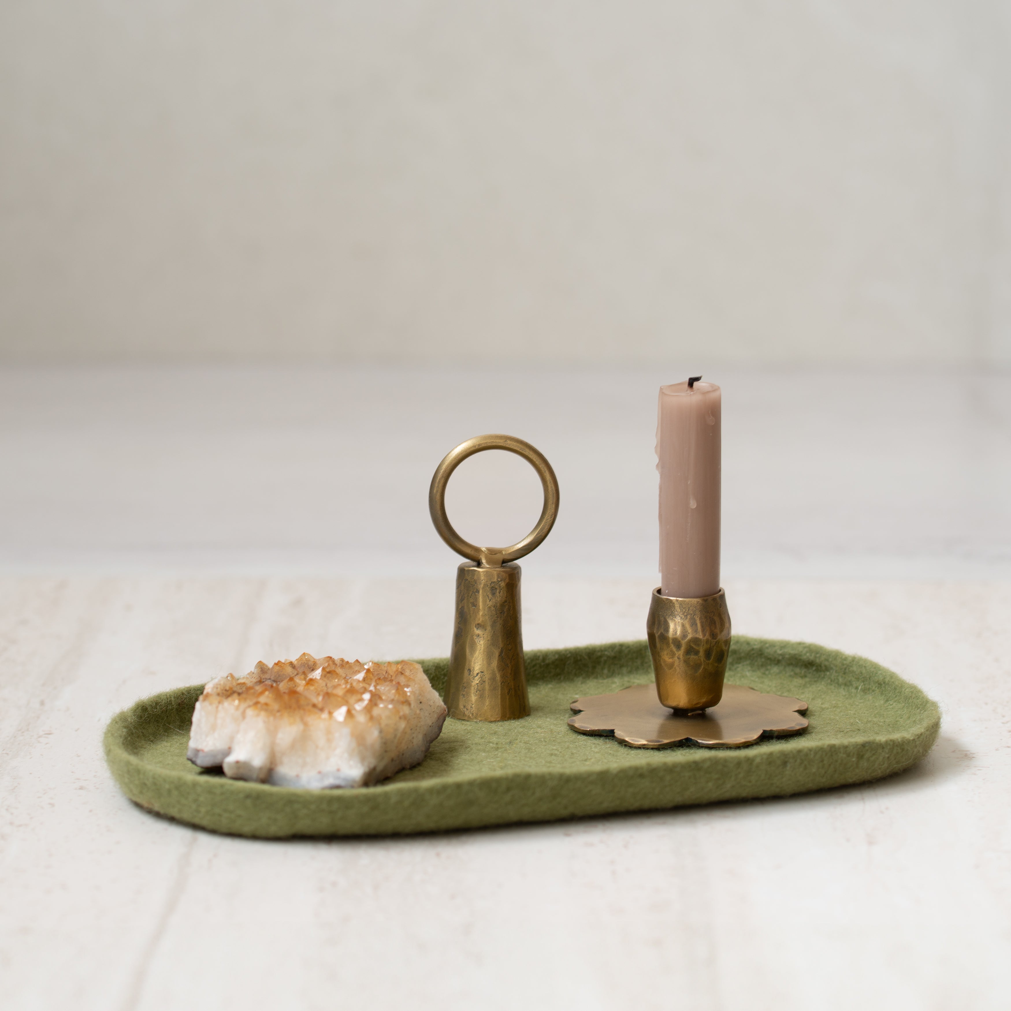 Muskhane Wool Felt Plato | Oval | Sage