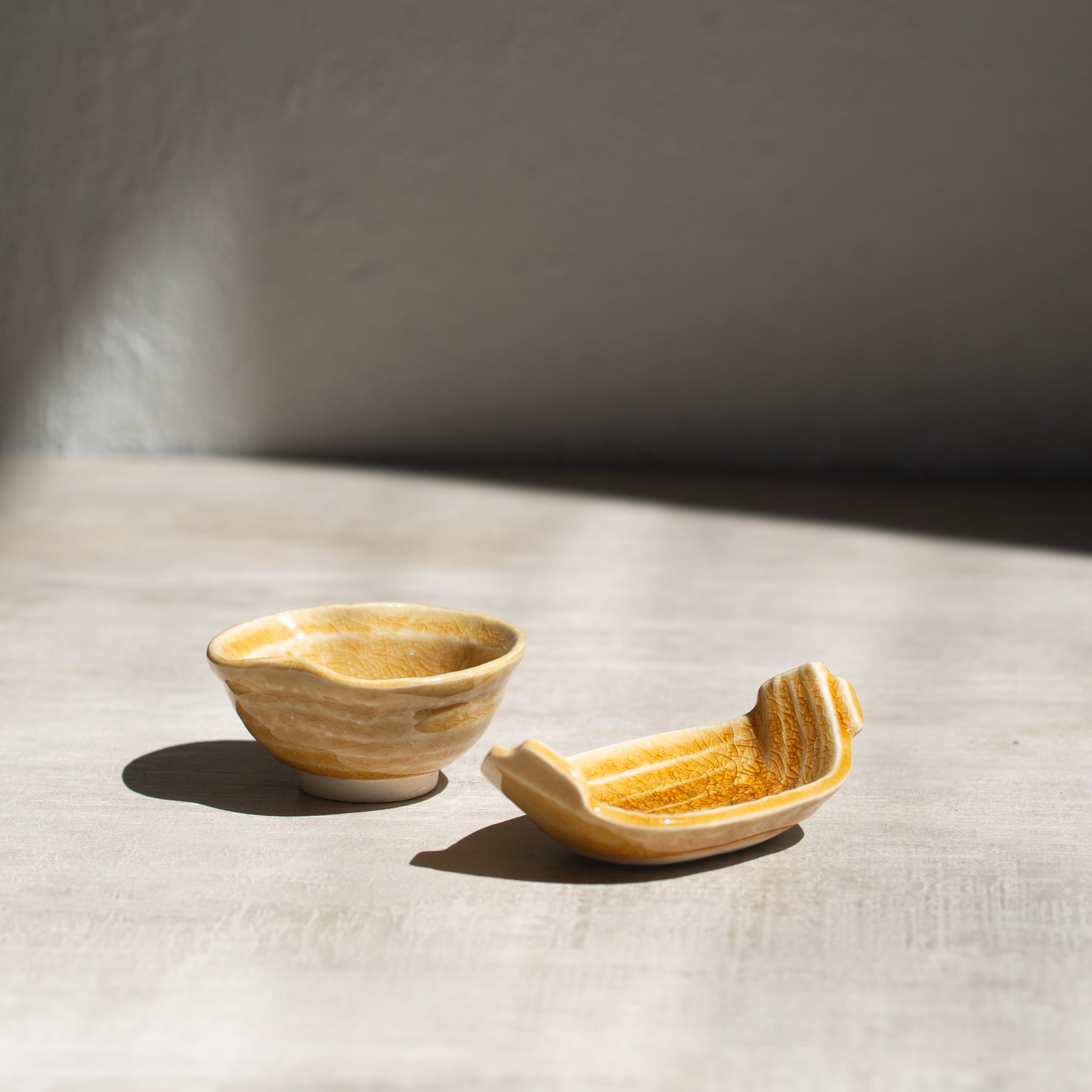 Japanese Ceramics | Pinchi Dish Set | Mustard