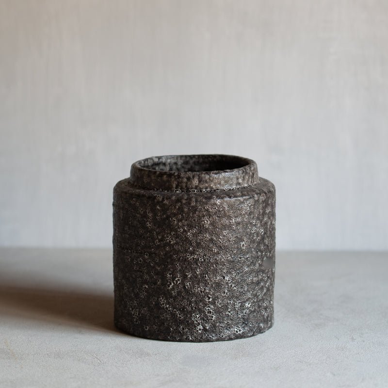 Stoneware Planter | Black Lava Stone