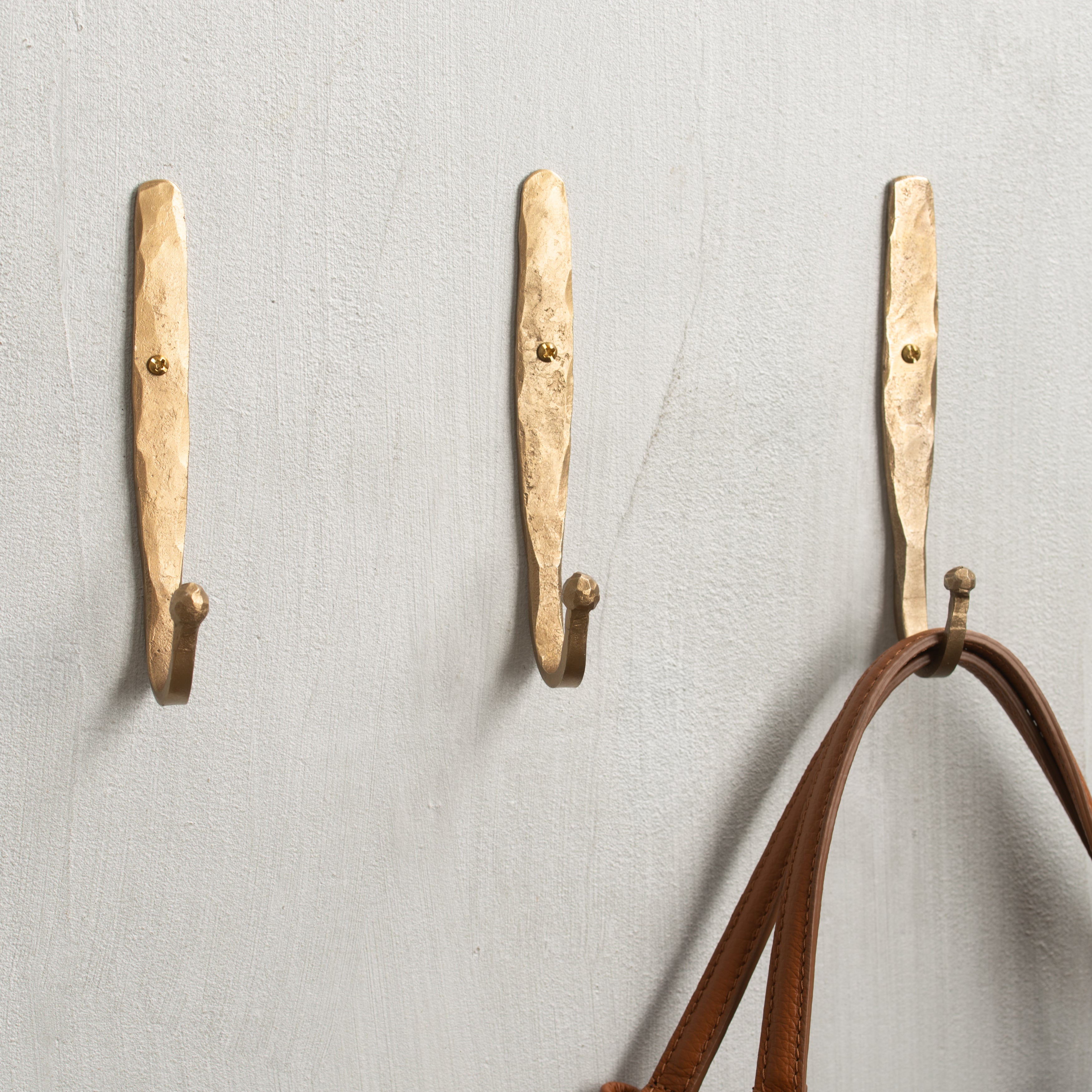 Forged | Roa Wall Hook | Antique Finish