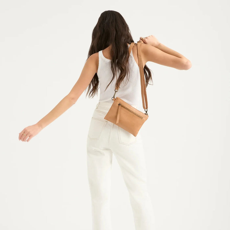 Juju & Co. | Monterey Crossbody Bag | Tan