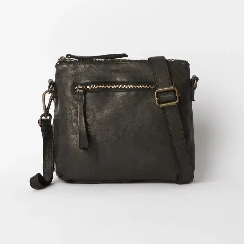 Juju & Co. | Essential Crossbody Bag | Black