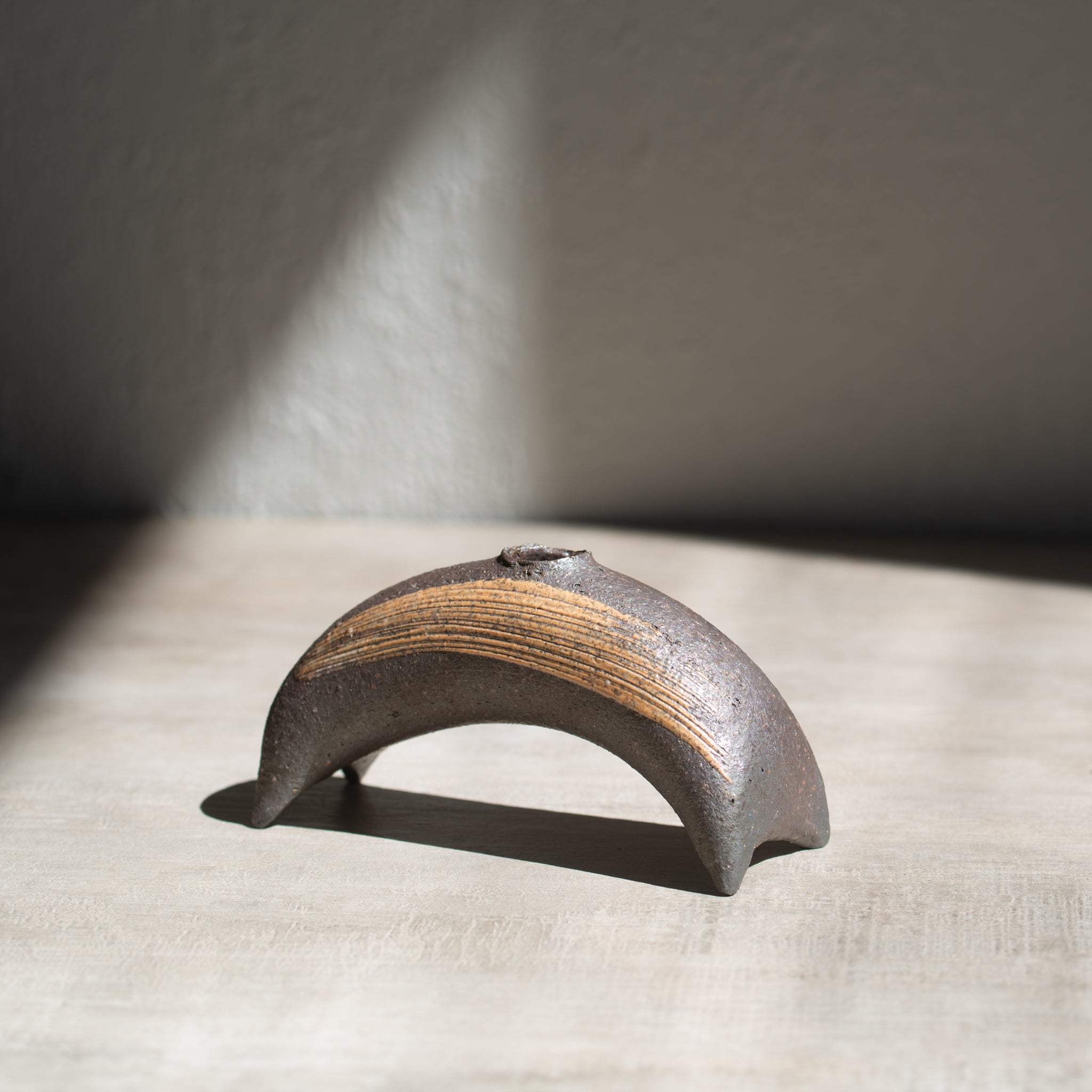 Japanese Ceramics | Shigaraki Vase | Bridge Kuro