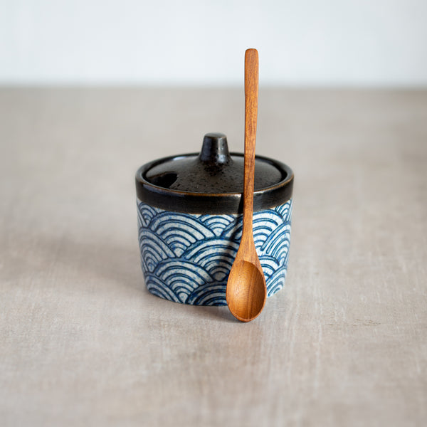 Wave Condiment/Spice Pot + Spoon