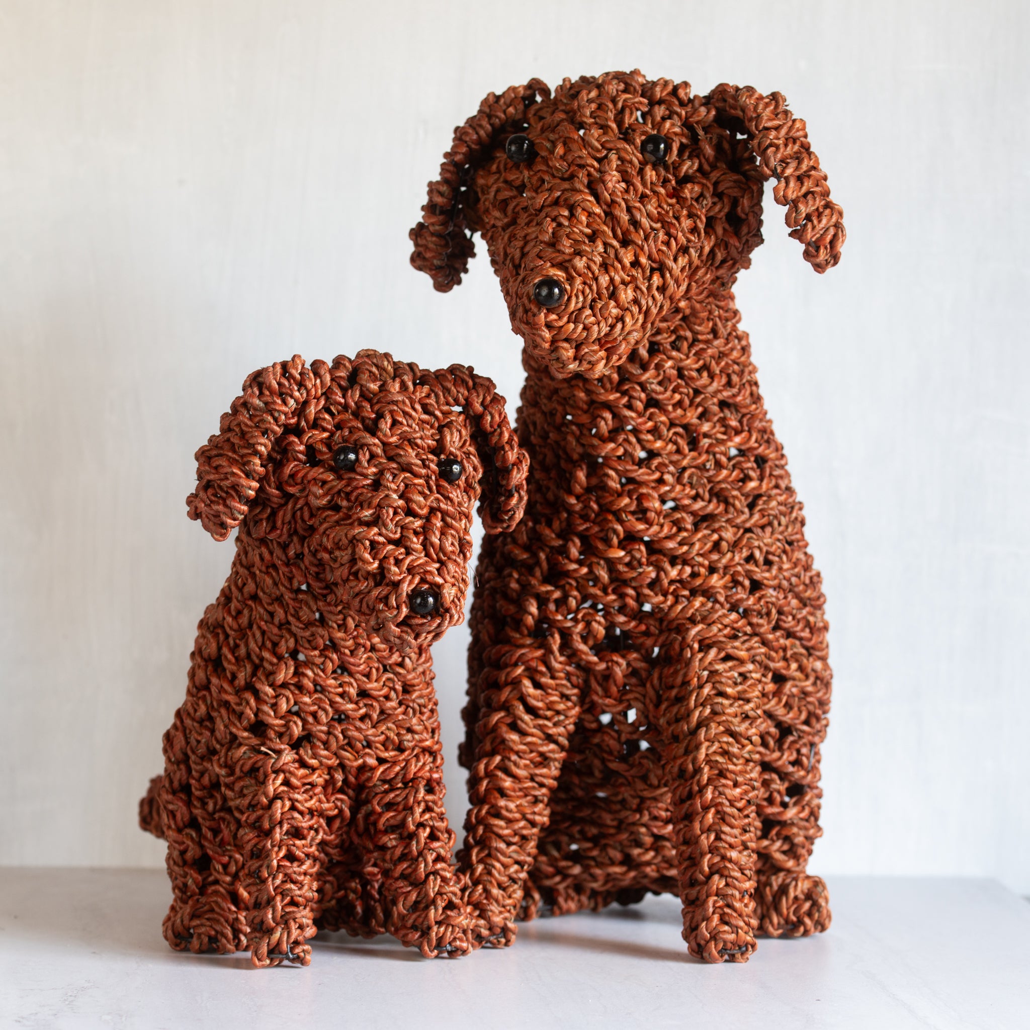 Woven Seagrass Dog | Large - Auburn Brown
