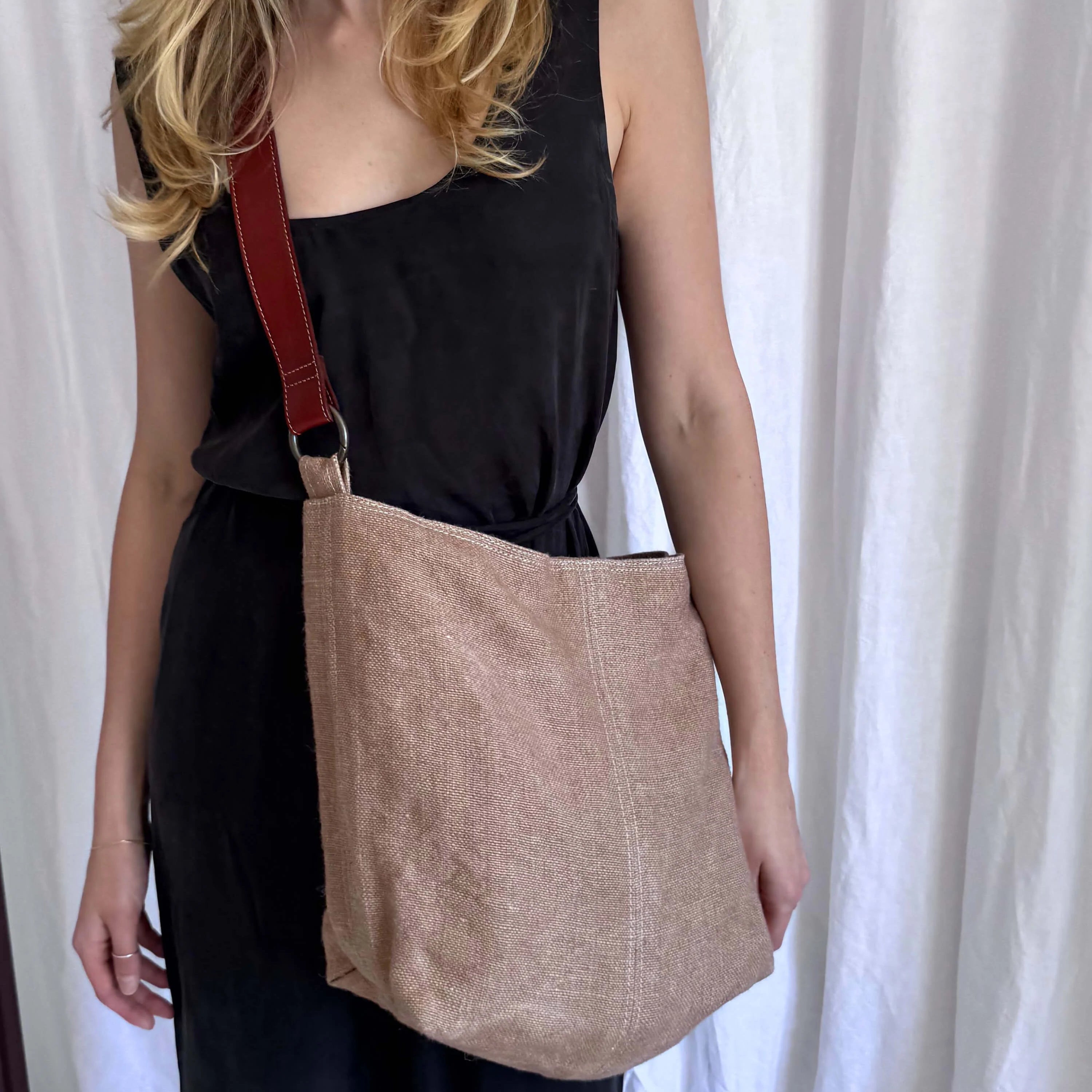 Juju & Co. | Baby Jute Slouchy Bag | Rosewood